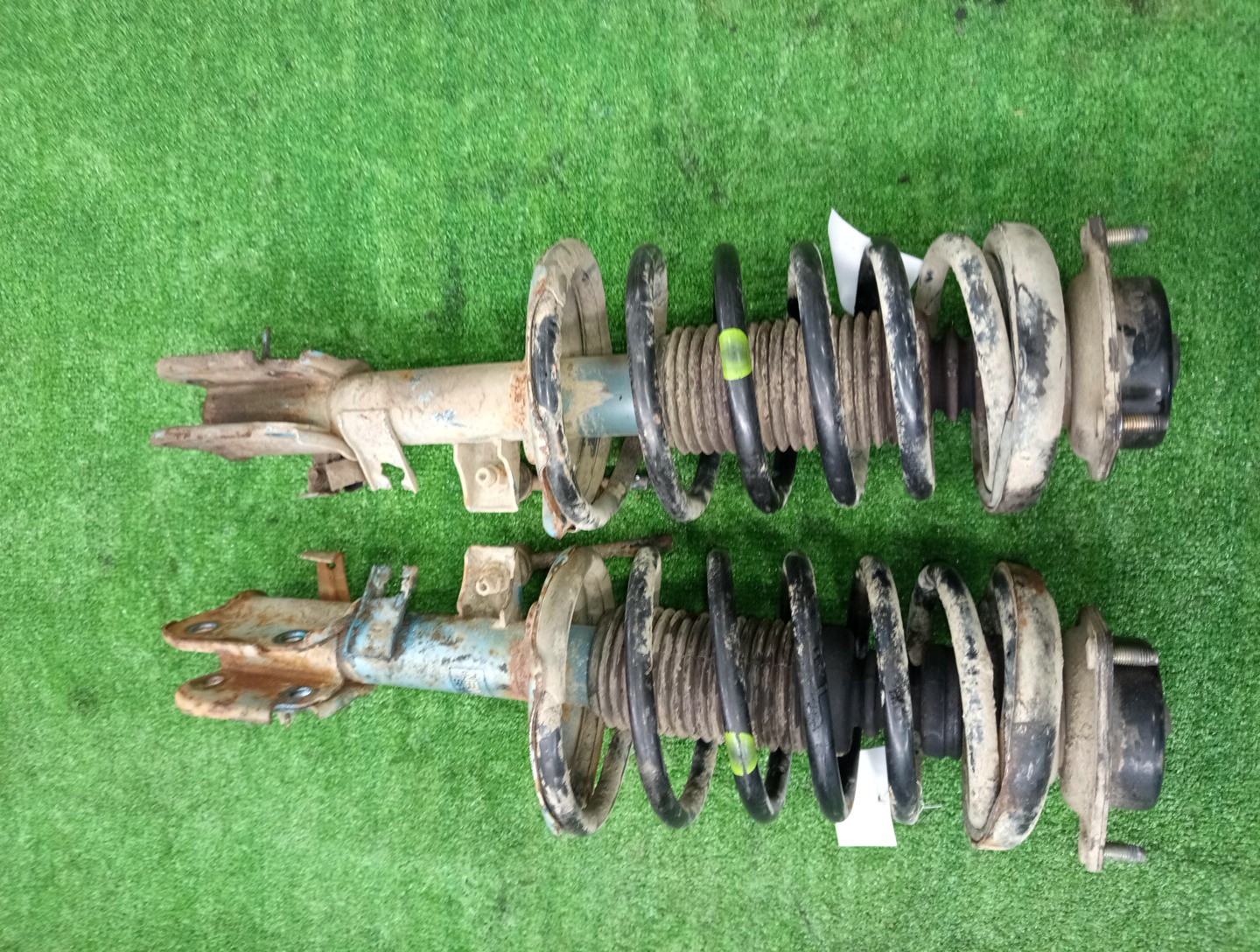 Стойка левая передняя NISSAN ELGRAND, TERRANO ATE50, AVE50, ATWE50, ALWE50, APWE50, AVWE50, APE50, ALE50, PR50, LR50, TR50, RR50 ZD30DDTI, QD32ETI, VG33E, VQ35DE, TD27ETI 1 ракурс