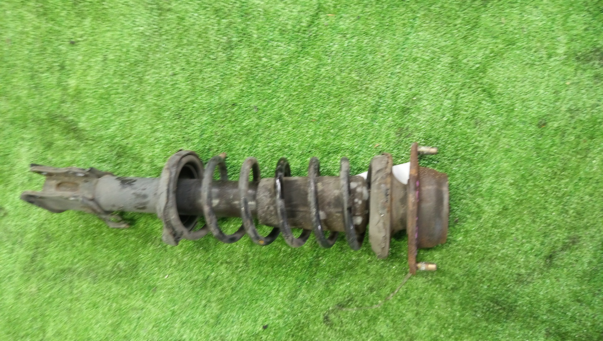Стойка правая передняя MAZDA DEMIO DW3W, DW5W B3E, B3ME, B3, B5E, B5ME, B5 1 ракурс