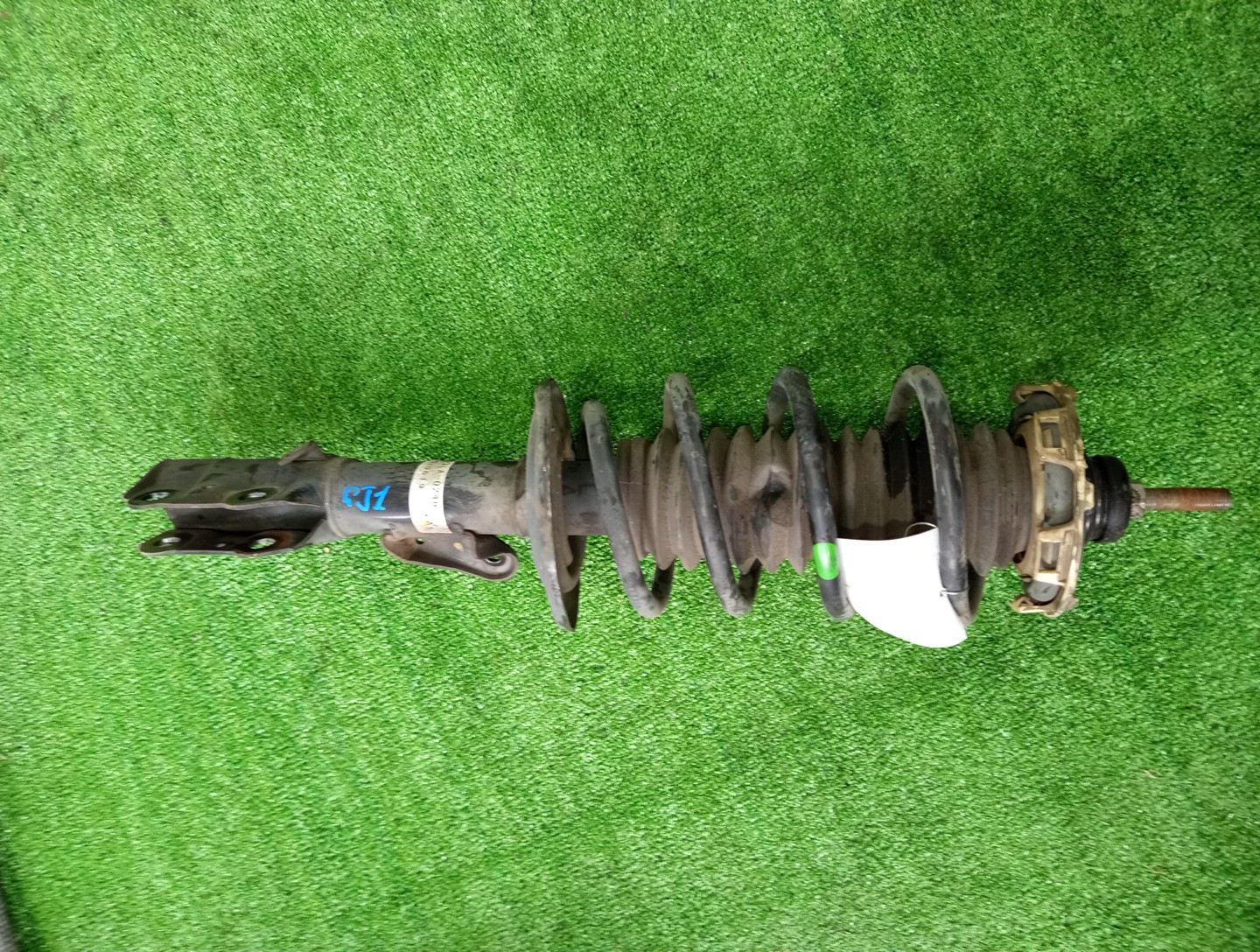 Стойка правая передняя HONDA PARTNER, AIRWAVE GJ3, GJ1 L15A 1 ракурс