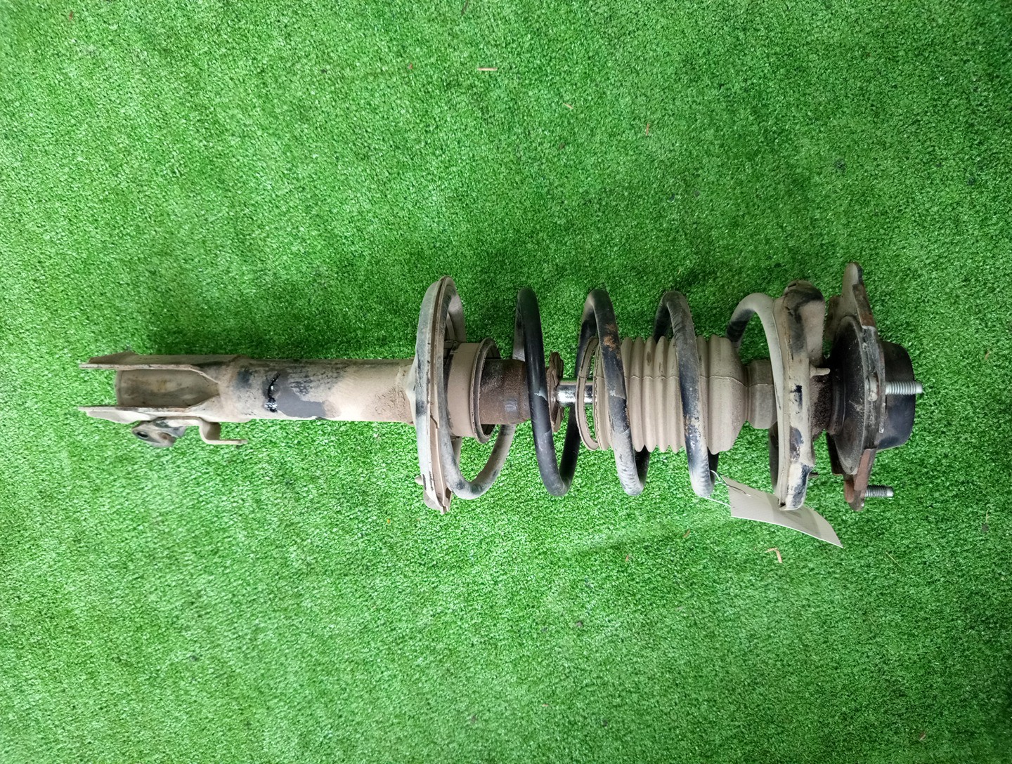 Стойка правая передняя TOYOTA CORSA, STARLET, COROLLA II EL45, EL55, EP85, EP95 5E-FE, 4E-FE, 4E-F 1 ракурс Стойка правая передняя TOYOTA CORSA, STARLET, COROLLA II EL45, EL55, EP85, EP95 5E-FE, 4E-FE, 4E-F 1 ракурс