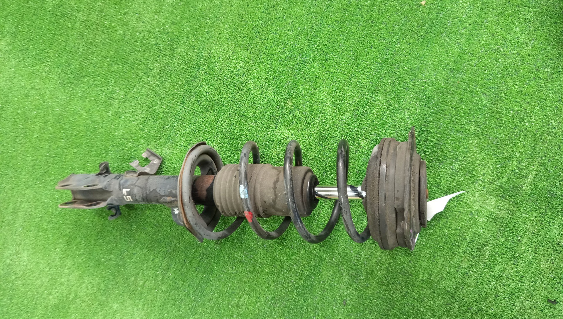 Стойка левая передняя NISSAN MARCH AK12 CR12DE 1 ракурс
