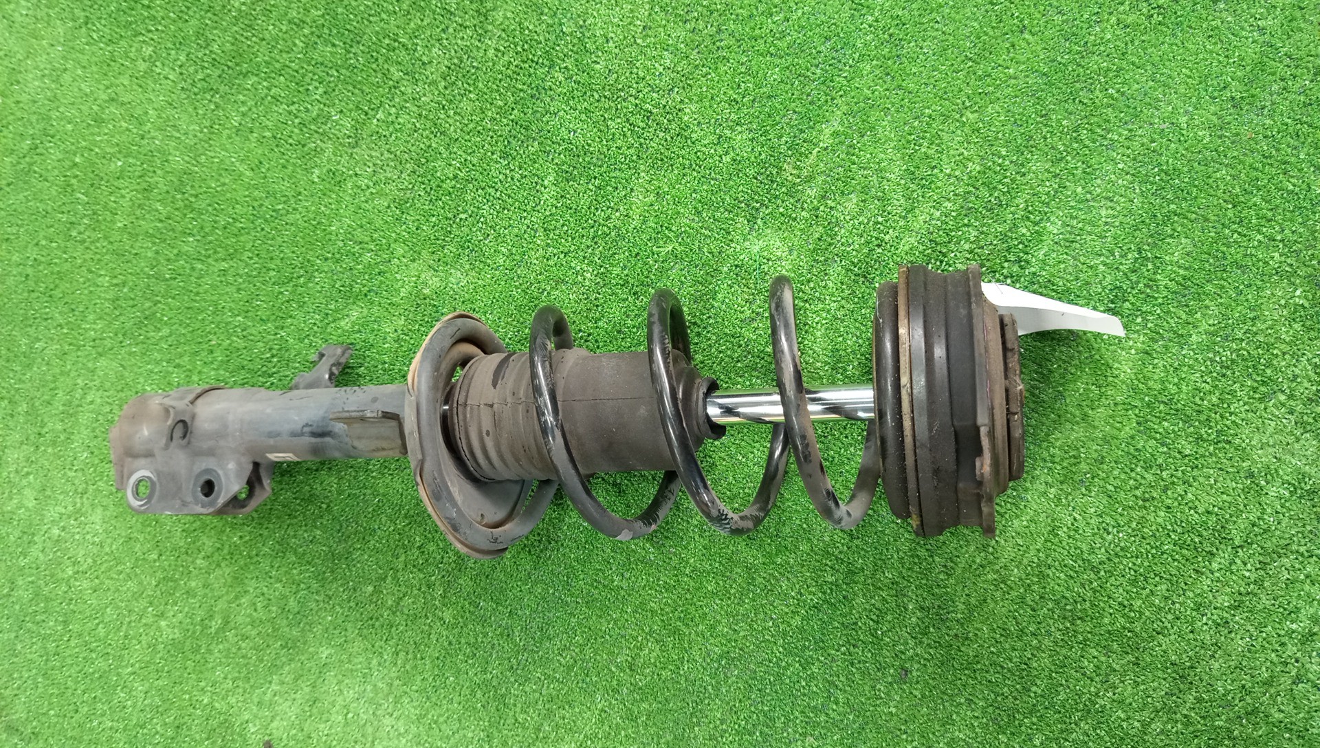 Стойка правая передняя NISSAN MARCH AK12 CR12DE 1 ракурс