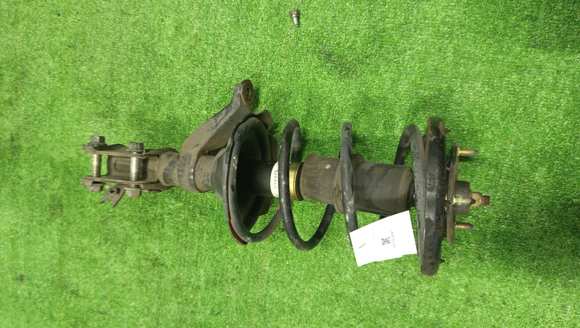 Стойка левая передняя HONDA CIVIC, CIVIC FERIO EU3, ES1, EU1, ES2, ES3, EU4, ES9, EU2, ET2 D17A, D15B, LDA 1 ракурс