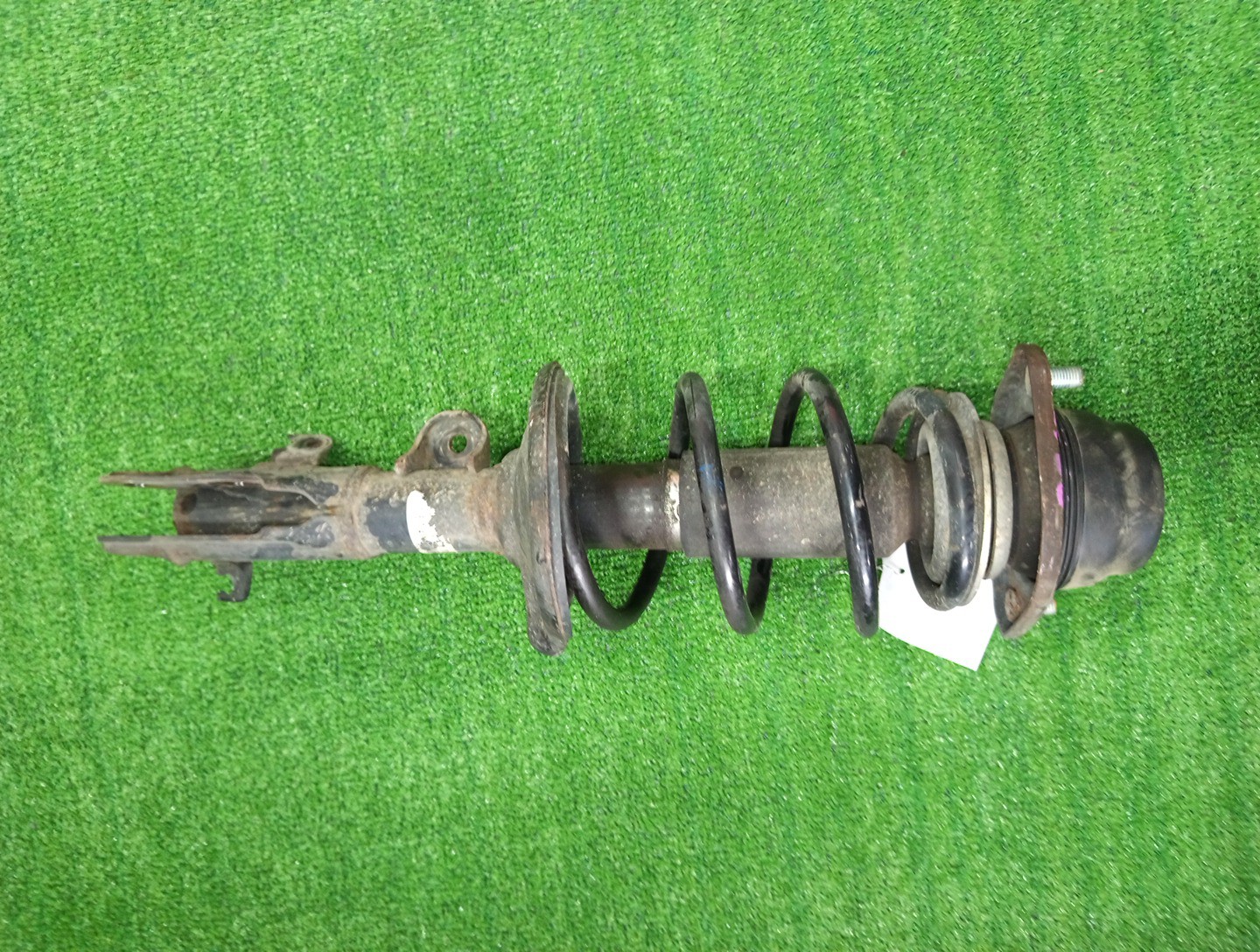 Стойка правая передняя NISSAN NV100 CLIPPER DR17V R06A 1 ракурс