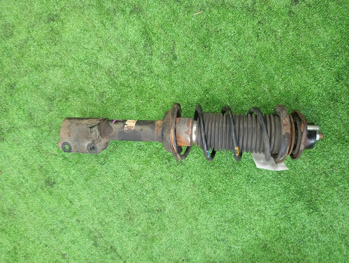 Стойка левая задняя SUBARU STELLA, R2, R1 RN1, RN2, RC1, RC2, RJ2, RJ1 EN07 1 ракурс