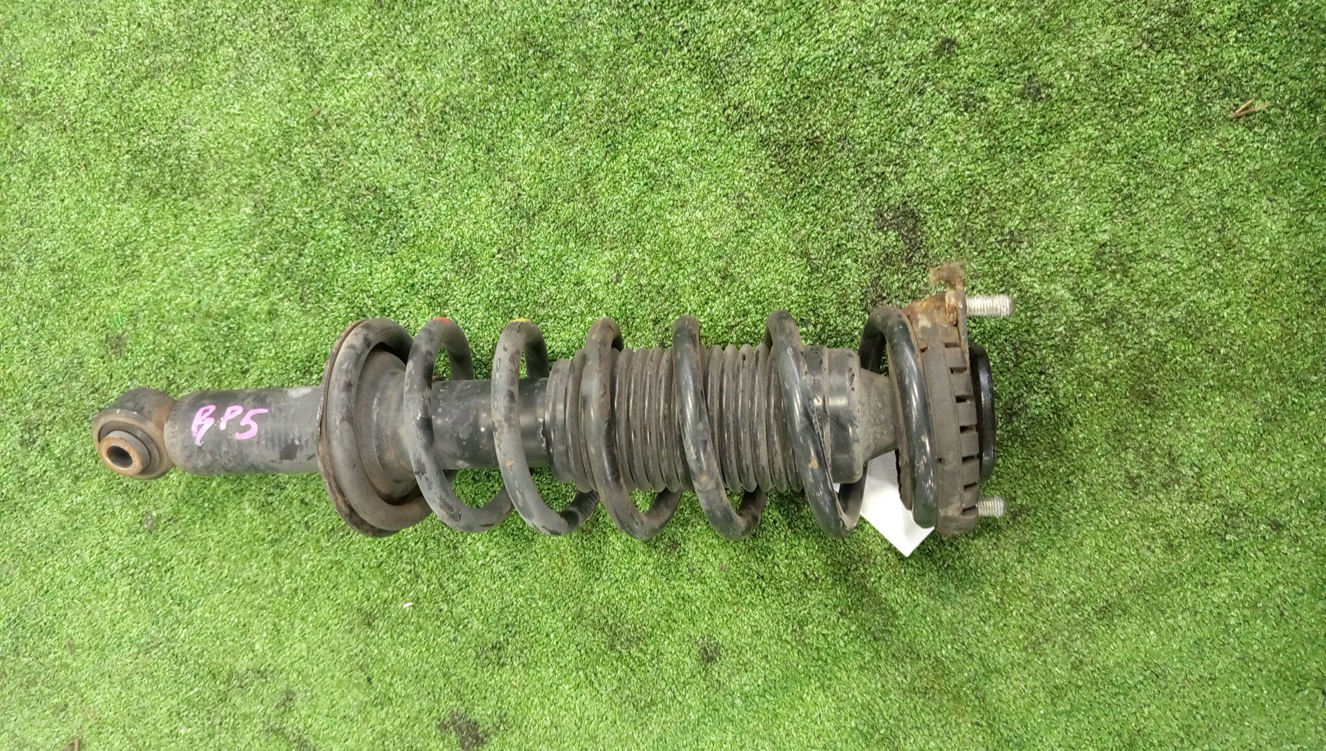 Стойка правая задняя SUBARU LEGACY BEE, BES, BE5, BH5, BL5, BP9, BP5, BPE, BHC, BE9, BLE, BL9 EZ30DE, EJ20TT, EJ20DE, EJ20E, EJ20T, EJ25E, EJ25DE, EJ25T 1 ракурс