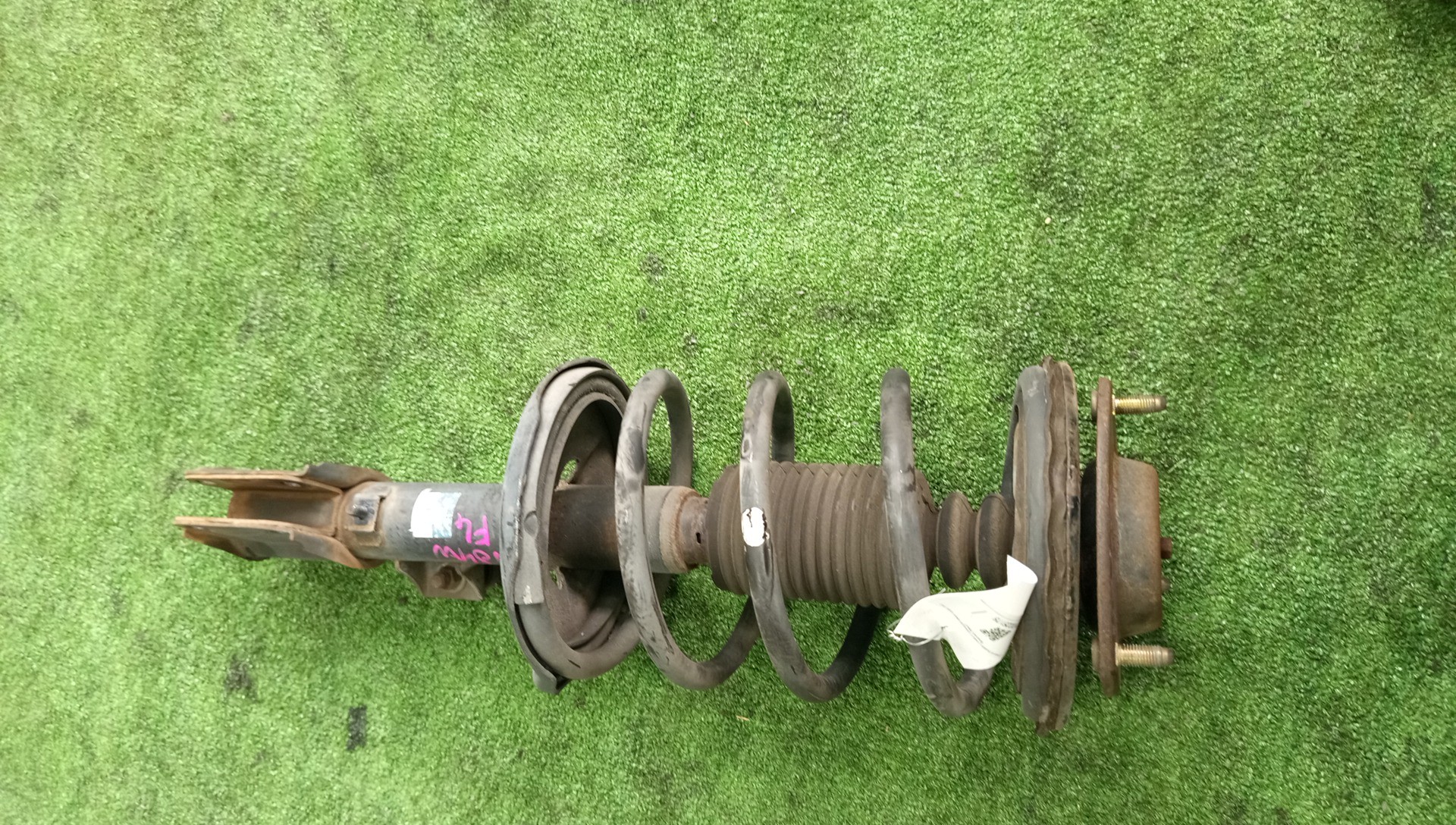 Стойка левая передняя MITSUBISHI CHARIOT GRANDIS, RVR, CHARIOT N84W, N94W, N96W, N86W, N71W, N61W 4G64, 6G72, 4G93 1 ракурс Стойка левая передняя MITSUBISHI CHARIOT GRANDIS, RVR, CHARIOT N84W, N94W, N96W, N86W, N71W, N61W 4G64, 6G72, 4G93 1 ракурс