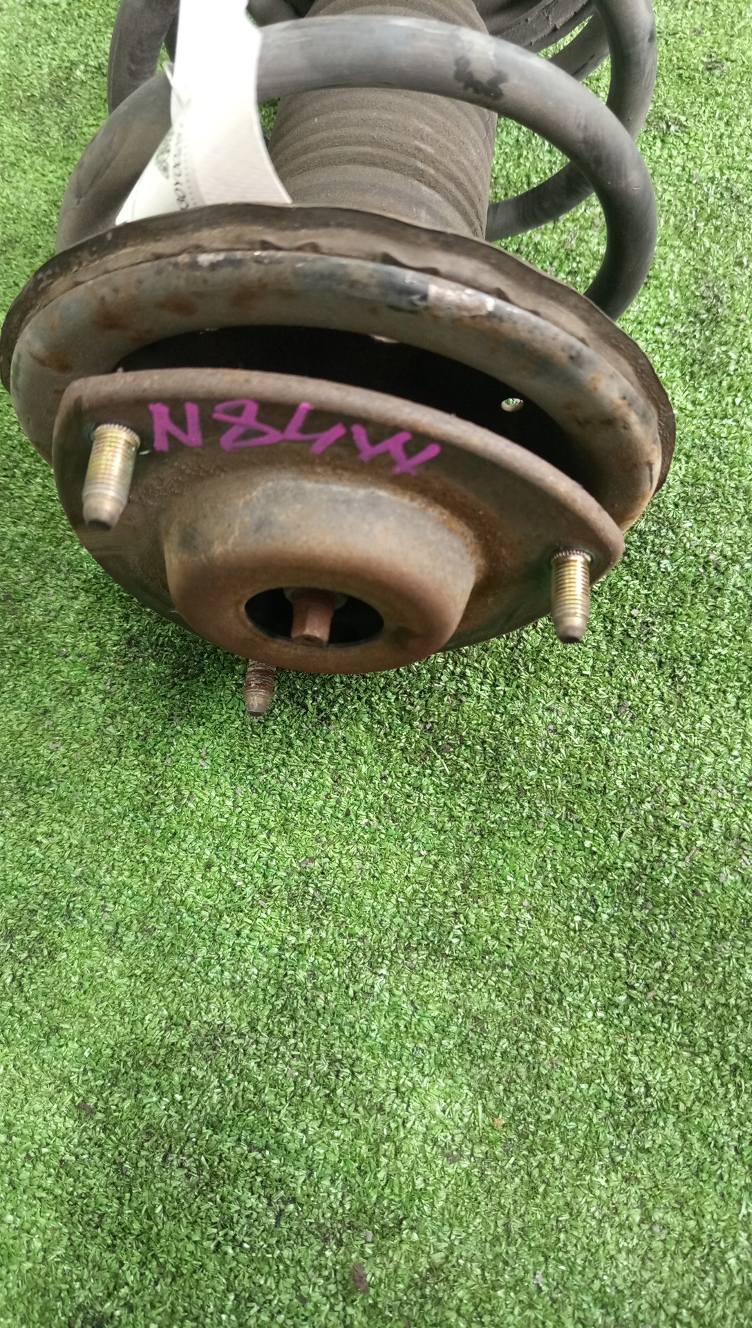 Стойка левая передняя MITSUBISHI CHARIOT GRANDIS, RVR, CHARIOT N84W, N94W, N96W, N86W, N71W, N61W 4G64, 6G72, 4G93 2 ракурс