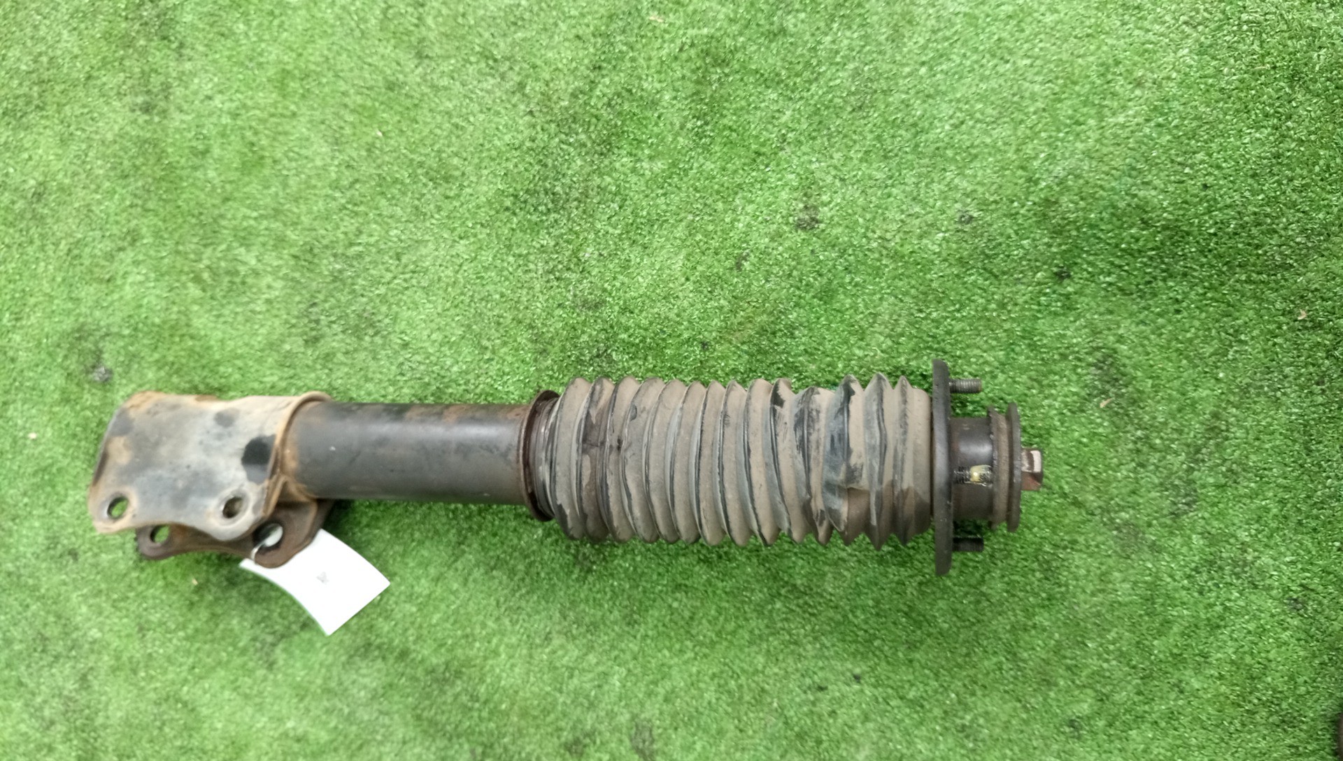 Стойка правая передняя SUZUKI ESCUDO TD51W, TD01W, TD11W, TA01W, TA11W, TA51W, TD61W, TA31W, TD31W J20A, G16A, H20A, H25A, RF-T 1 ракурс