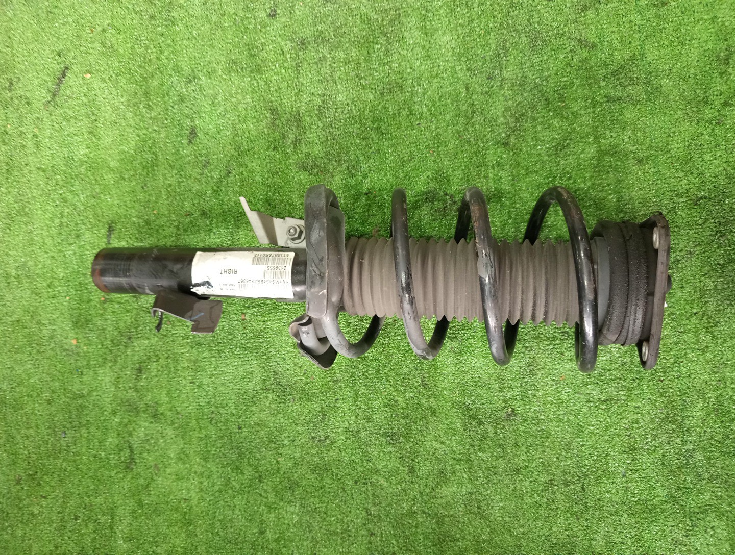 Стойка правая передняя VOLVO S40 MS43 1 ракурс