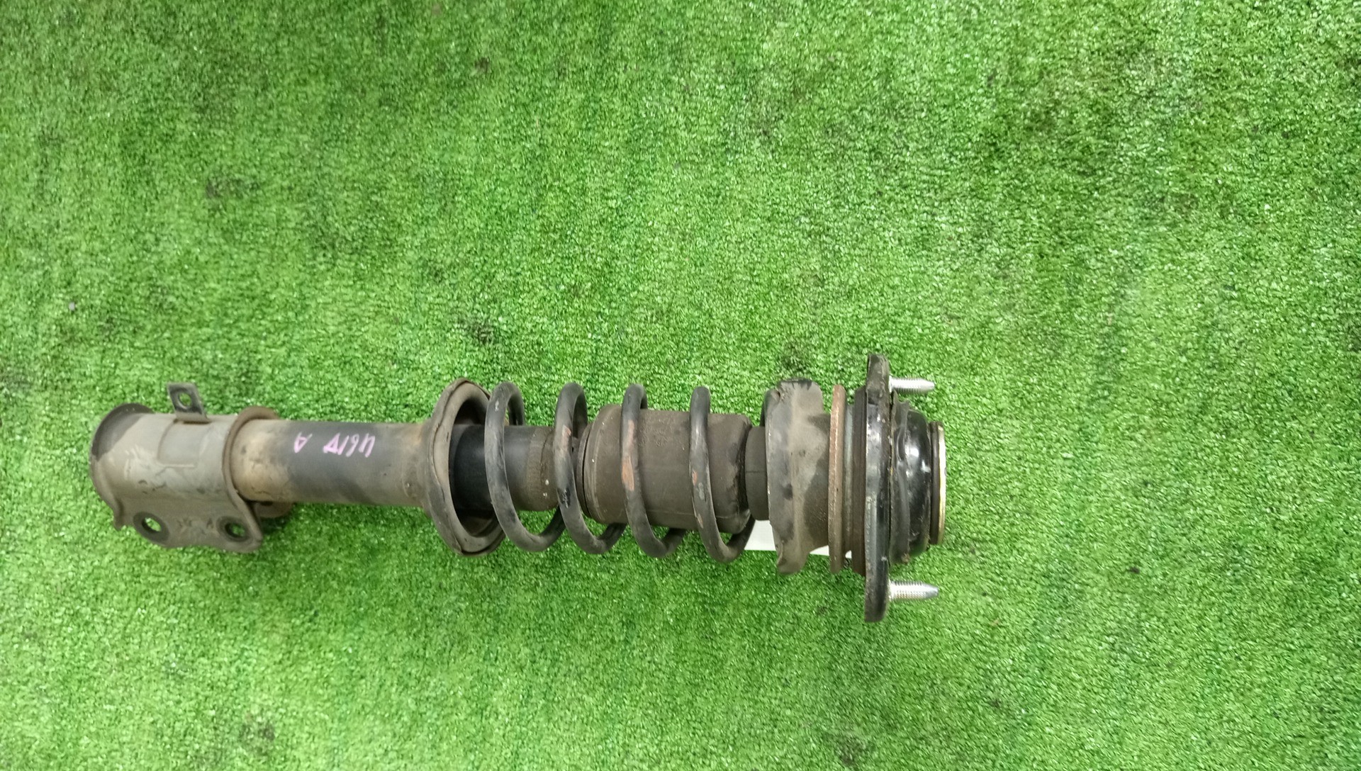 Стойка левая передняя MITSUBISHI MINICAB U61V 3G83 1 ракурс
