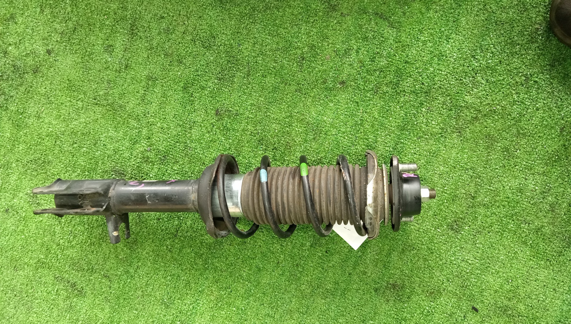 Стойка правая задняя SUBARU STELLA, R2, R1 RN1, RN2, RC1, RC2, RJ2, RJ1 EN07 1 ракурс