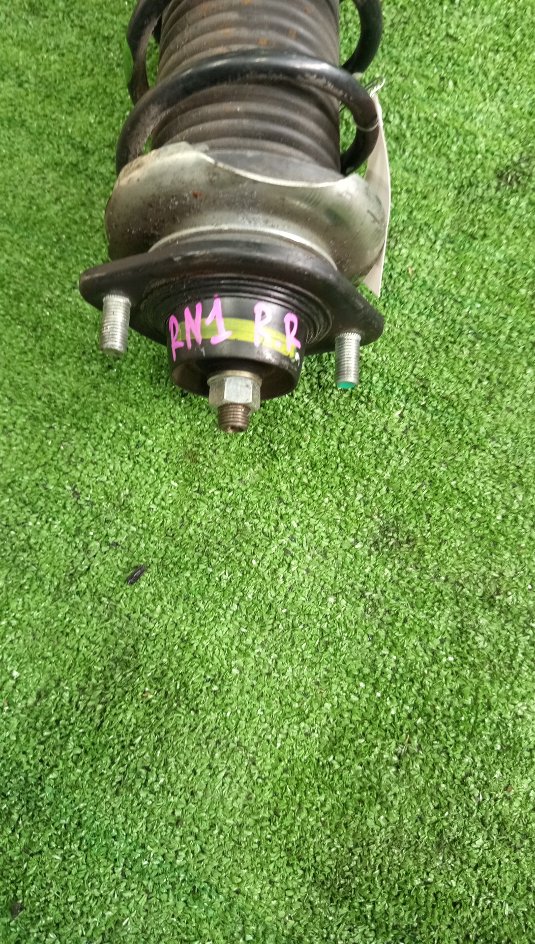 Стойка правая задняя SUBARU STELLA, R2, R1 RN1, RN2, RC1, RC2, RJ2, RJ1 EN07 2 ракурс