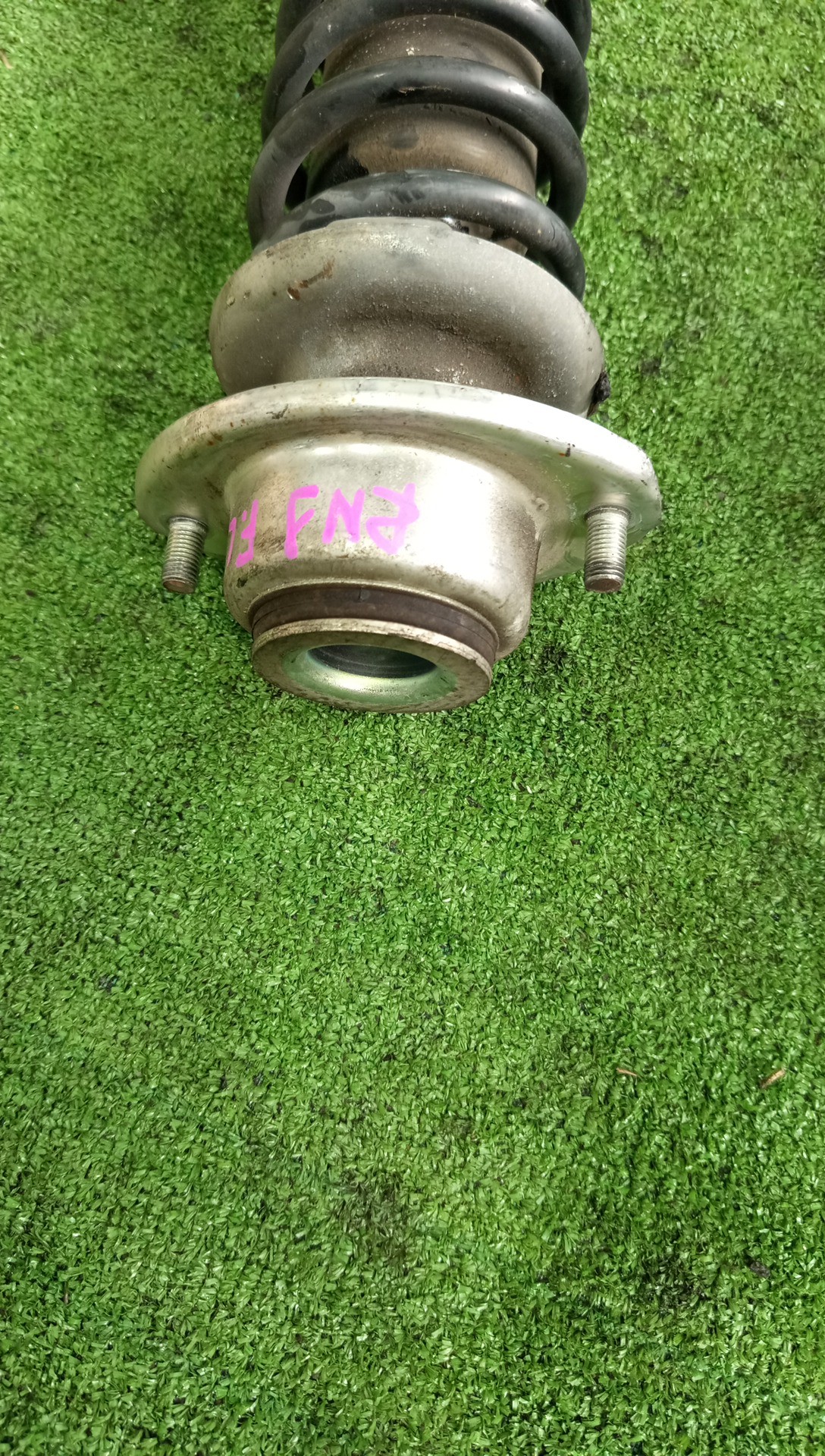 Стойка левая передняя SUBARU STELLA, R2, R1 RN1, RN2, RC1, RC2, RJ2, RJ1 EN07 2 ракурс