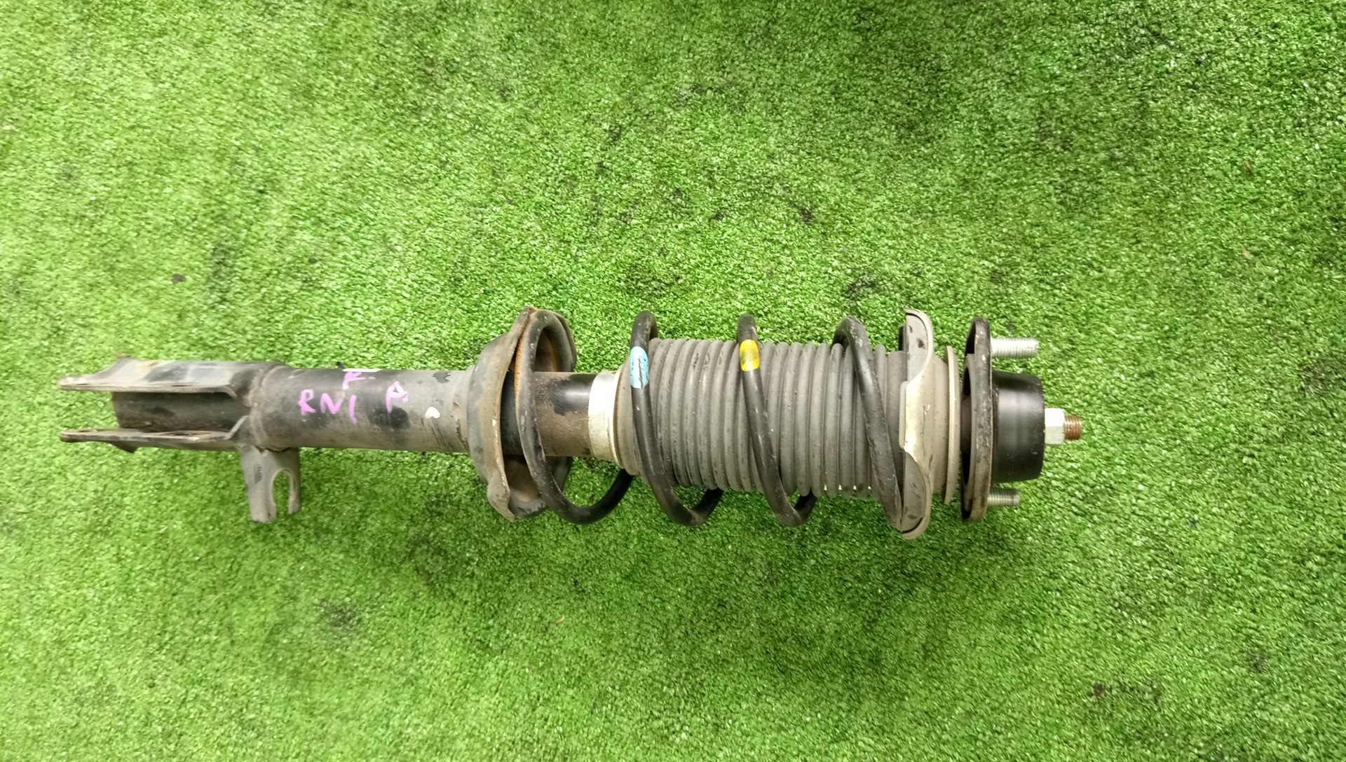Стойка левая задняя SUBARU STELLA, R2, R1 RN1, RN2, RC1, RC2, RJ2, RJ1 EN07 1 ракурс