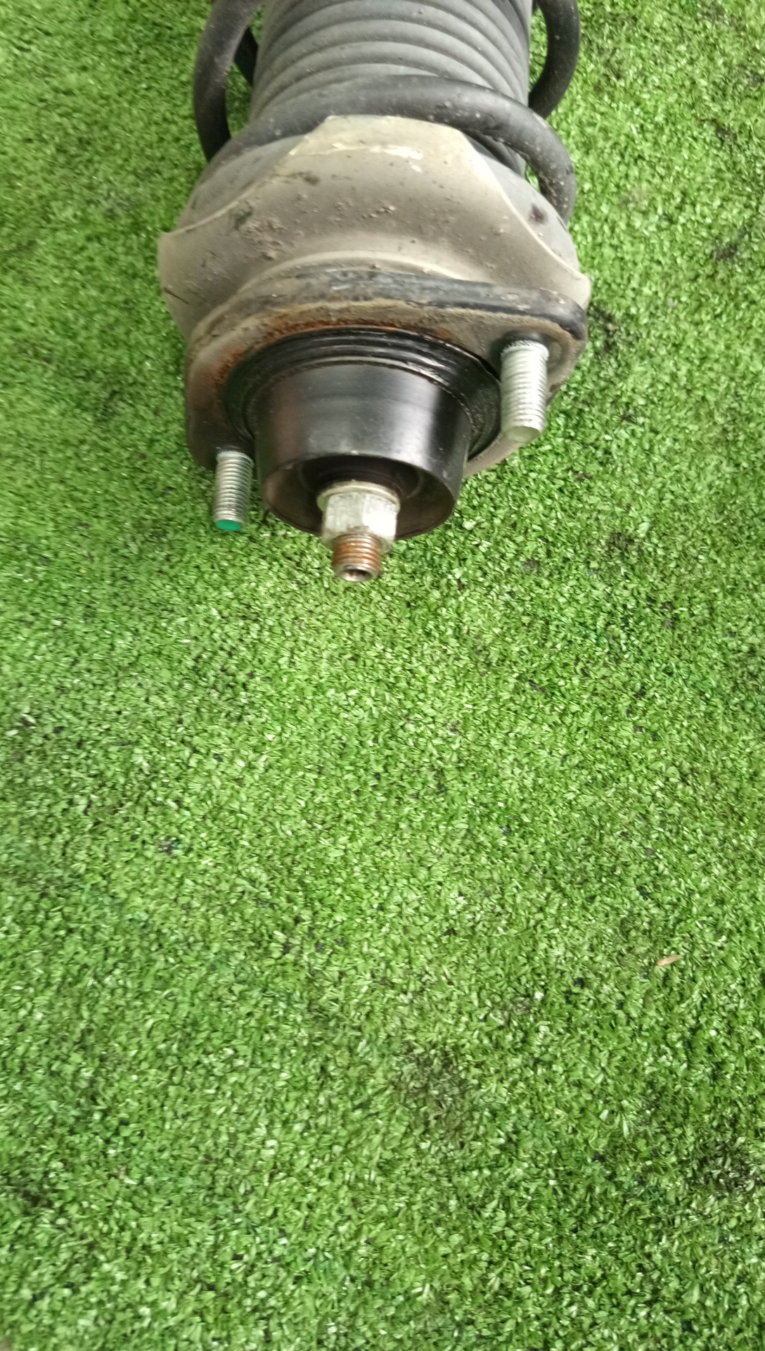 Стойка левая задняя SUBARU STELLA, R2, R1 RN1, RN2, RC1, RC2, RJ2, RJ1 EN07 2 ракурс