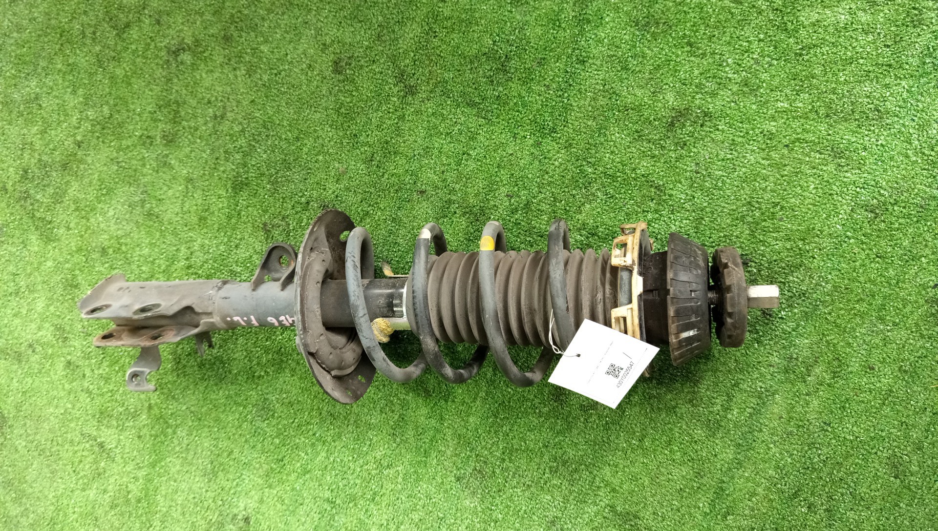 Стойка левая передняя HONDA FIT, FIT SHUTTLE GE6, GP1, GP4, GE8, GG7, GP2 L13A, LDA, LEA, L15A 1 ракурс