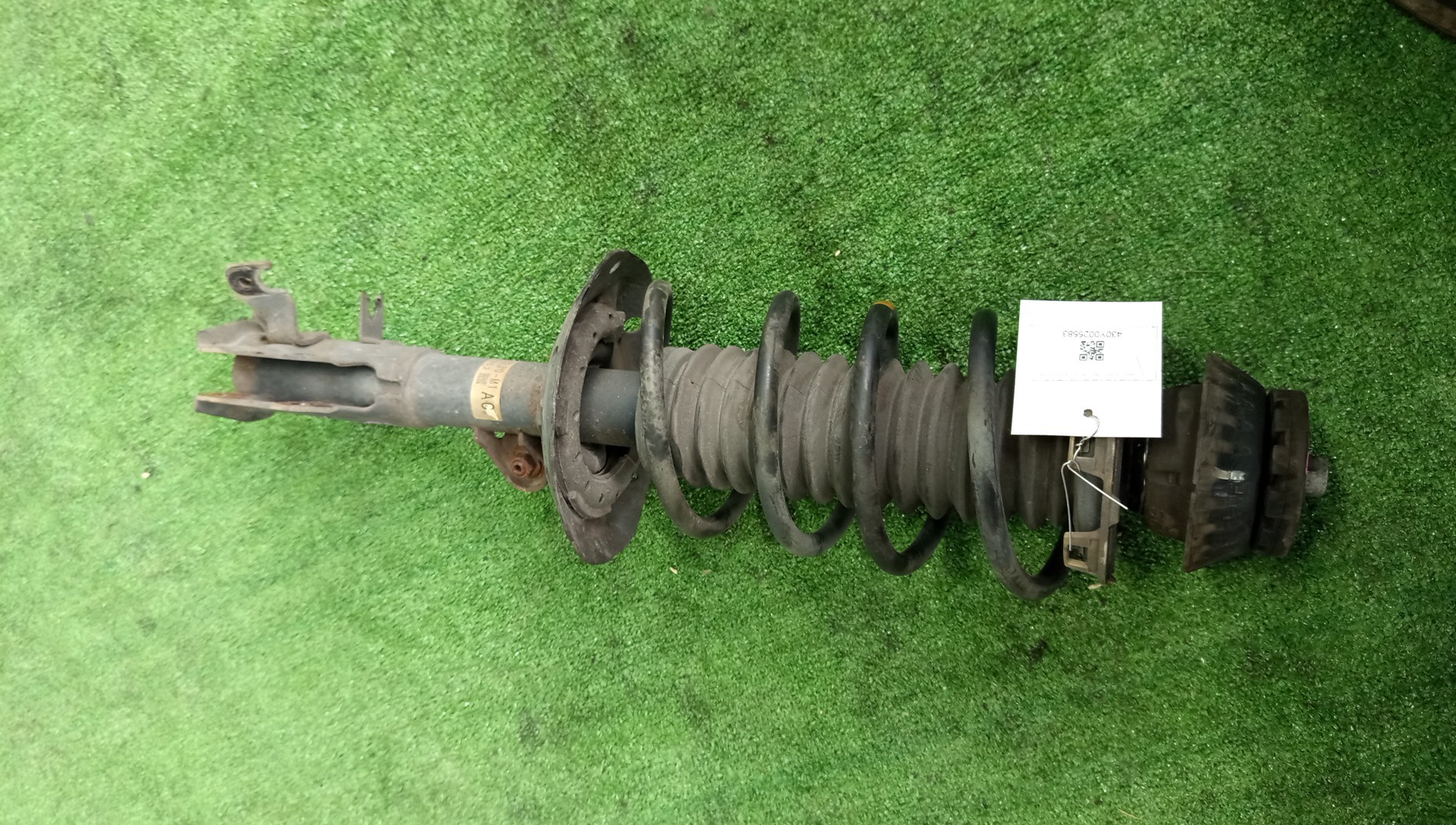 Стойка правая передняя HONDA FIT, FIT SHUTTLE GE6, GP1, GP4, GE8, GG7, GP2 L13A, LDA, LEA, L15A 1 ракурс