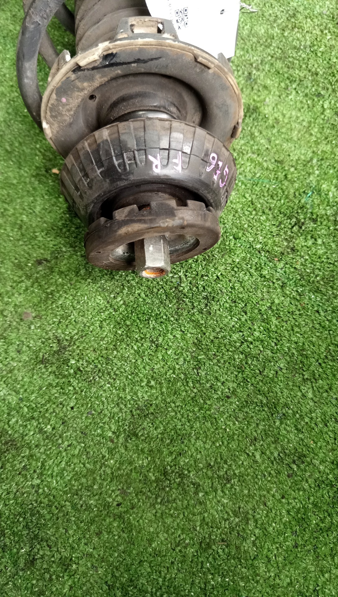 Стойка правая передняя HONDA FIT, FIT SHUTTLE GE6, GP1, GP4, GE8, GG7, GP2 L13A, LDA, LEA, L15A 2 ракурс
