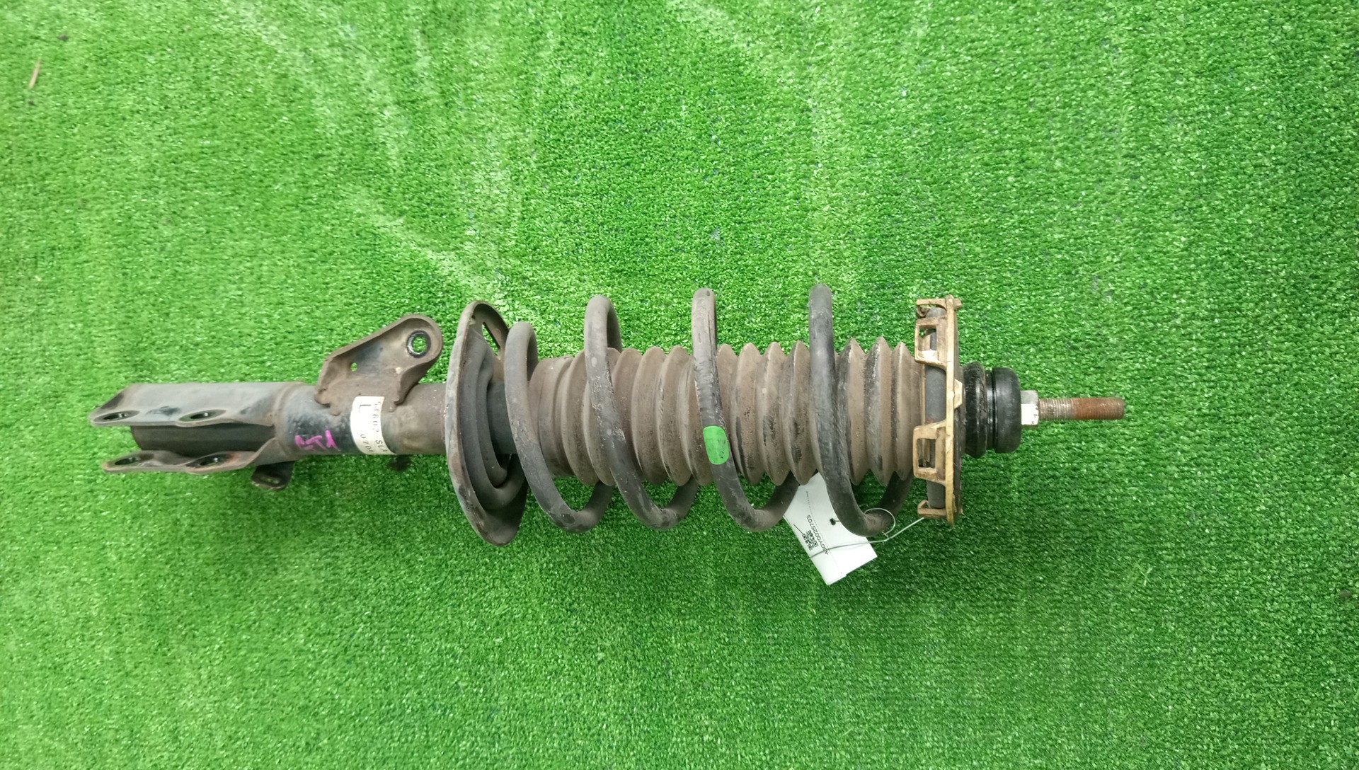 Стойка левая передняя HONDA AIRWAVE GJ1 L15A 1 ракурс