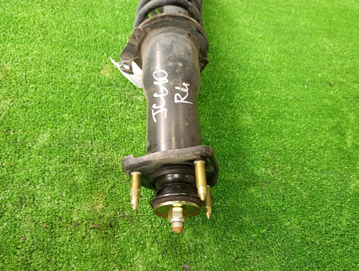 Стойка левая задняя TOYOTA PROGRES JCG10 1JZ-FSE 2 ракурс