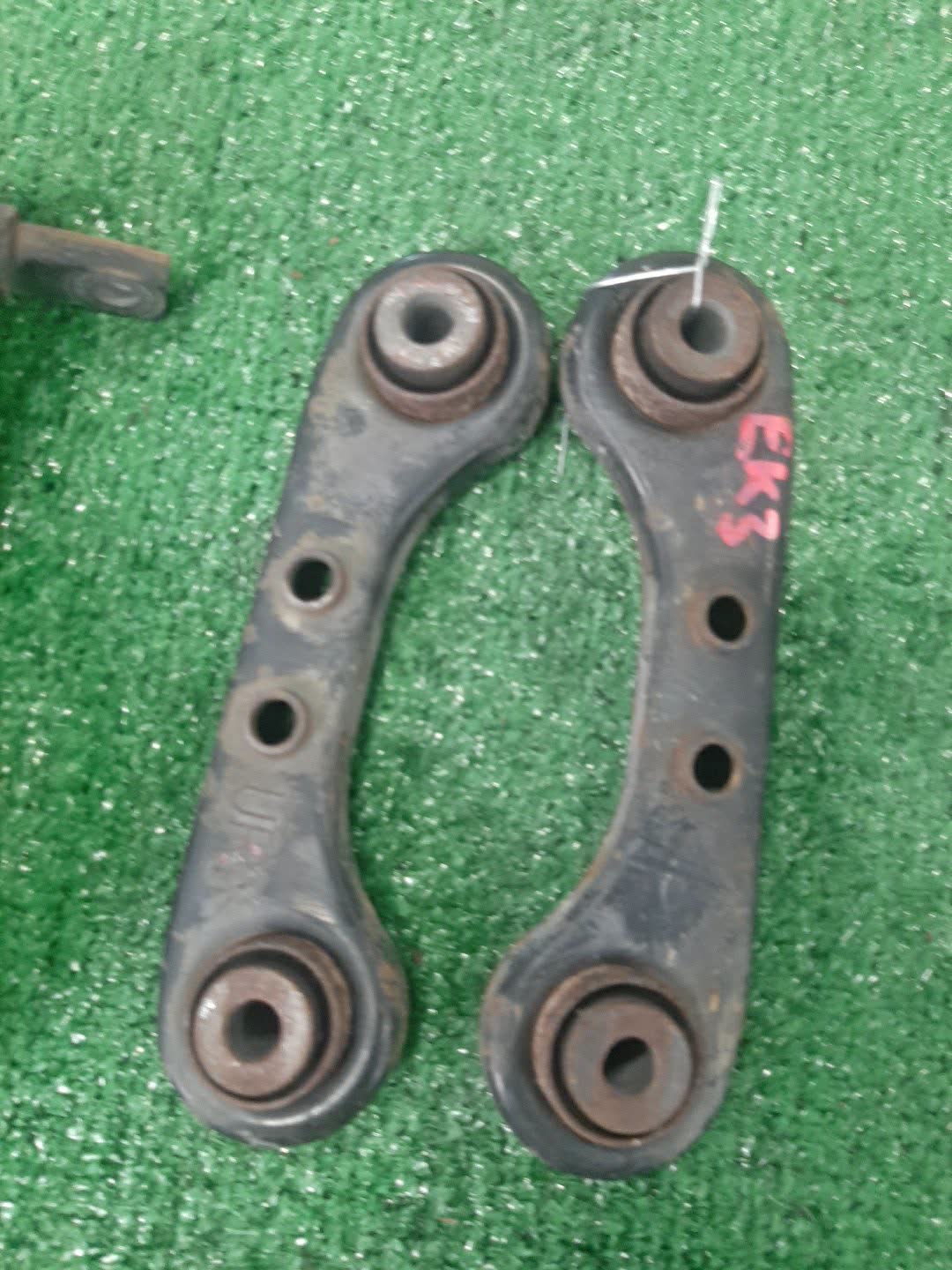 Тяга поперечная задняя HONDA CIVIC EK3 D15B 2 ракурс