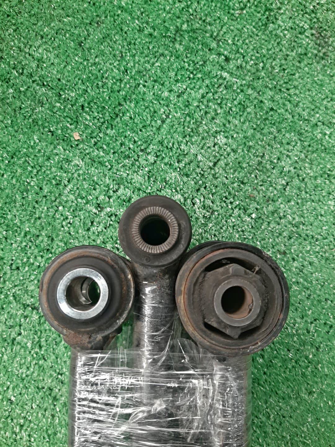 Тяга поперечная задняя TOYOTA WINDOM MCV30 1MZ-FE 2 ракурс