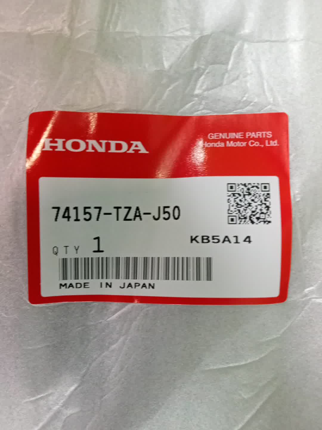 Уширитель крыла левый передний HONDA FIT GR5 74157-TZA-J50 5 ракурс
