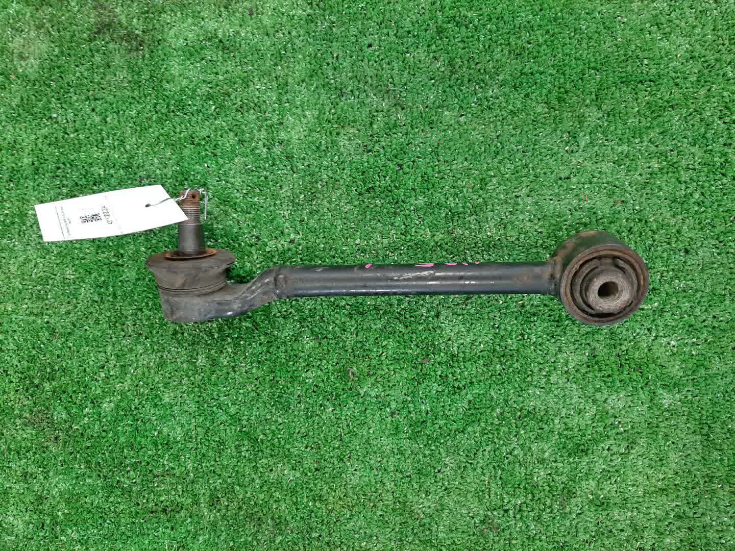 Тяга поперечная левая задняя HONDA INSPIRE UA5 J32A 1 ракурс