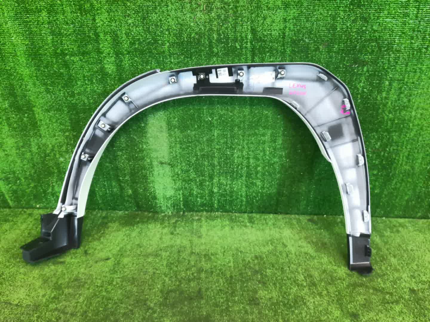 Уширитель крыла правый задний LEXUS UX300E, UX200, UX250H KMA10, MZAA10, MZAH10 75605-76020 2 ракурс