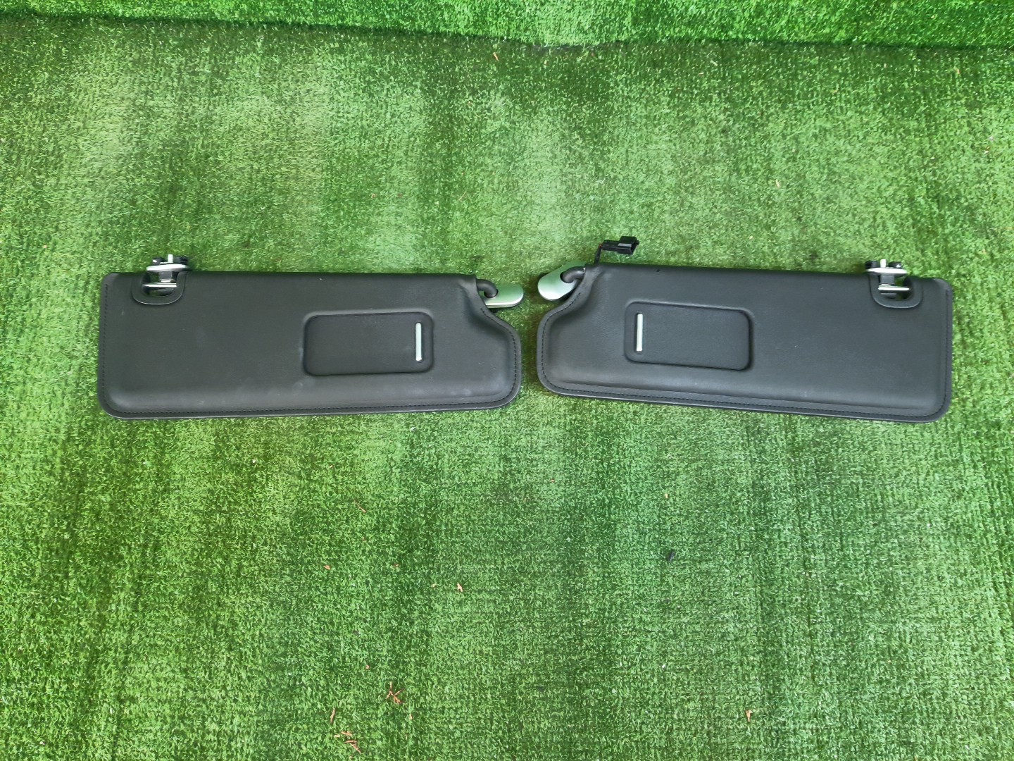 Козырек левый BENTLEY FLYING SPUR 3W2 2 ракурс