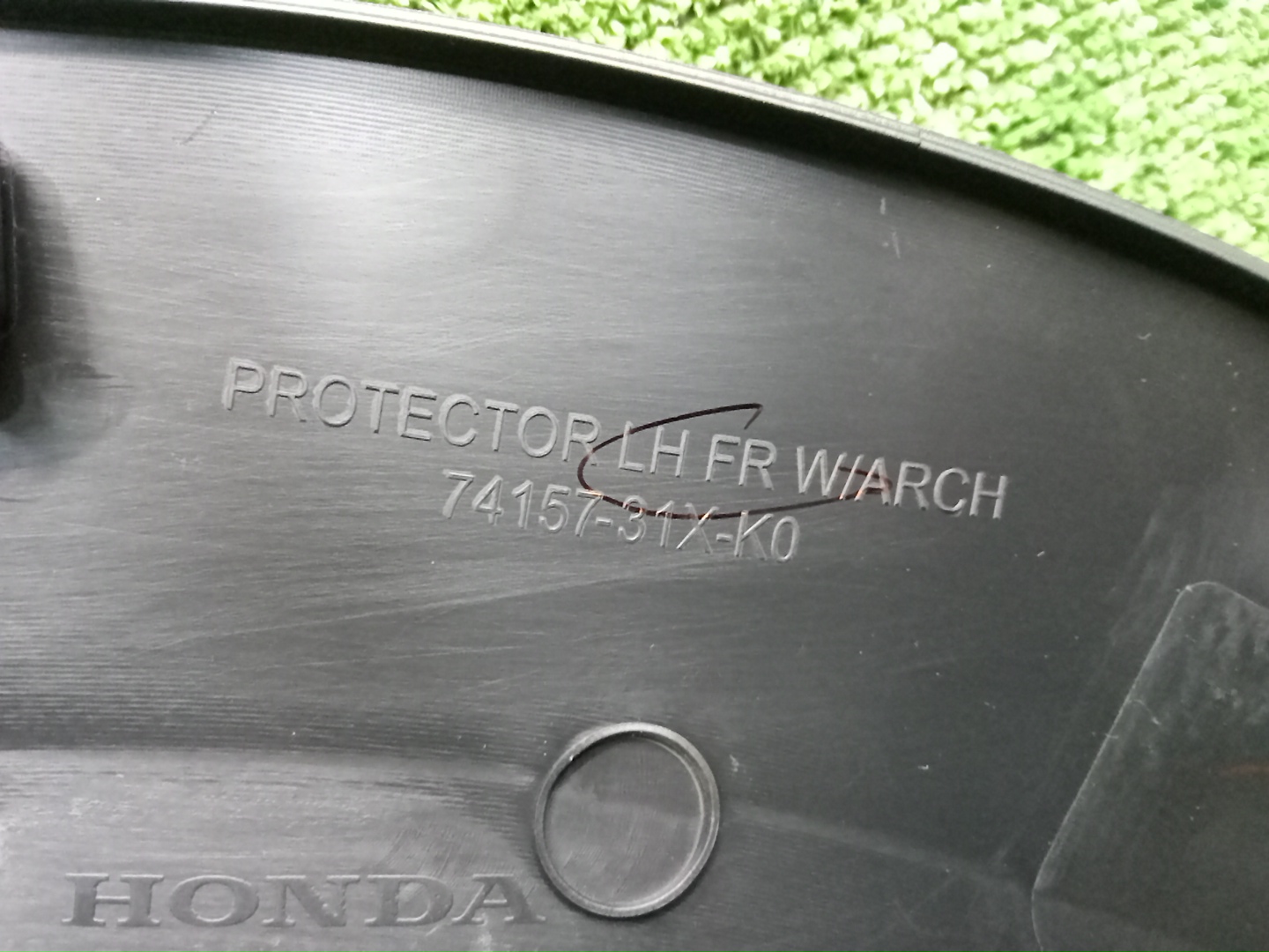 Уширитель крыла левый передний HONDA WR-V DG5 74157-31X-K00 3 ракурс Уширитель крыла левый передний HONDA WR-V DG5 74157-31X-K00 3 ракурс
