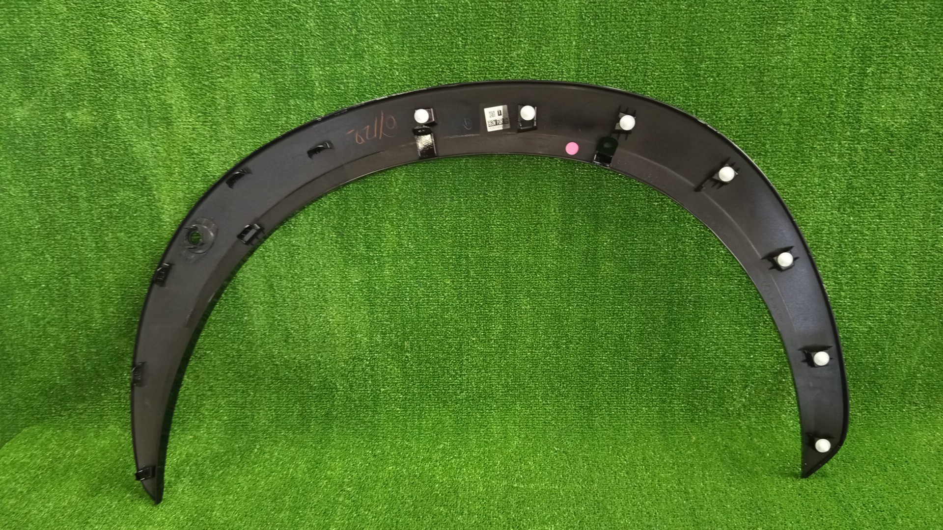 Уширитель крыла правый передний LEXUS RZ450E XEBM15 75601-46040-C0 2 ракурс