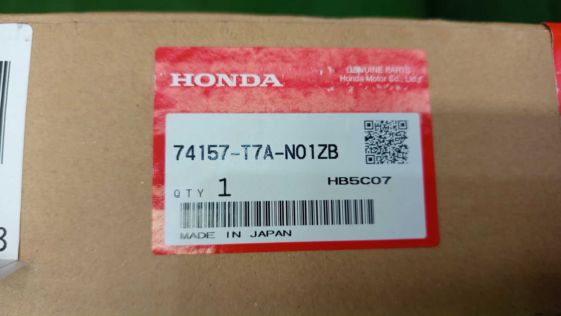 Уширитель крыла левый передний HONDA VEZEL RU2 74157-T7A-N01ZB 4 ракурс