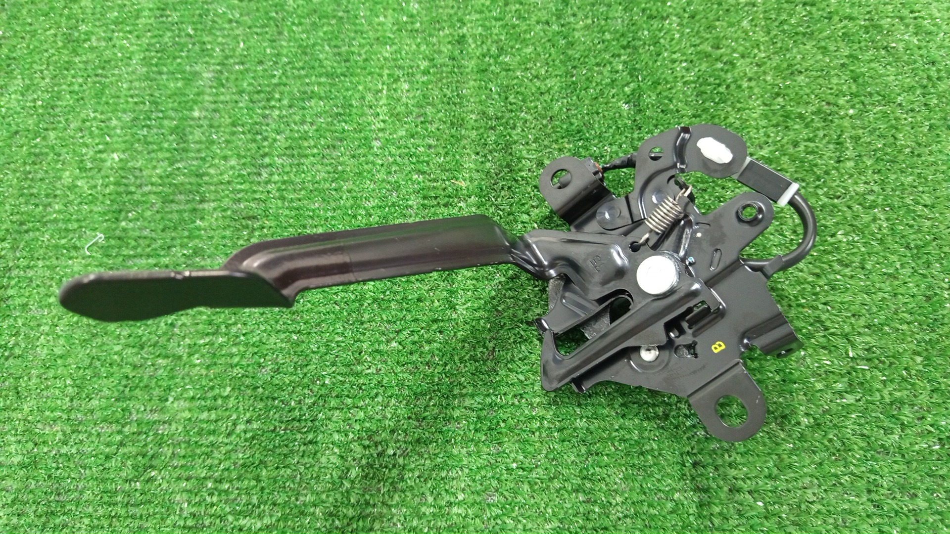 Замок капота TOYOTA HARRIER AXUH80 53510-48280 2 ракурс