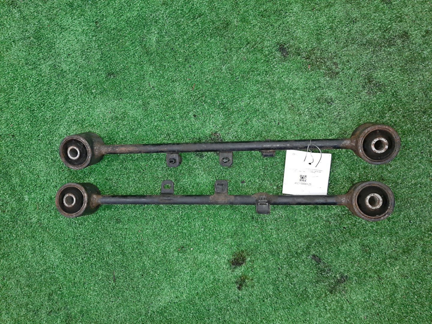 Тяга продольная левая задняя TOYOTA PROBOX NCP160V 1NZ-FE 3 ракурс