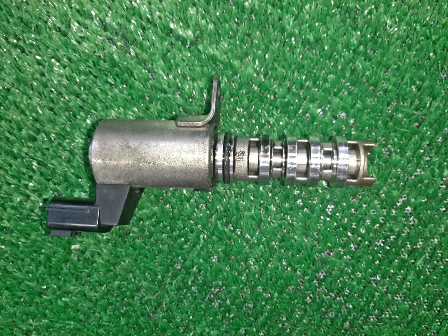 Клапан vvt-i NISSAN BLUEBIRD SYLPHY NG11 HR15DE 9318D31215 2 ракурс