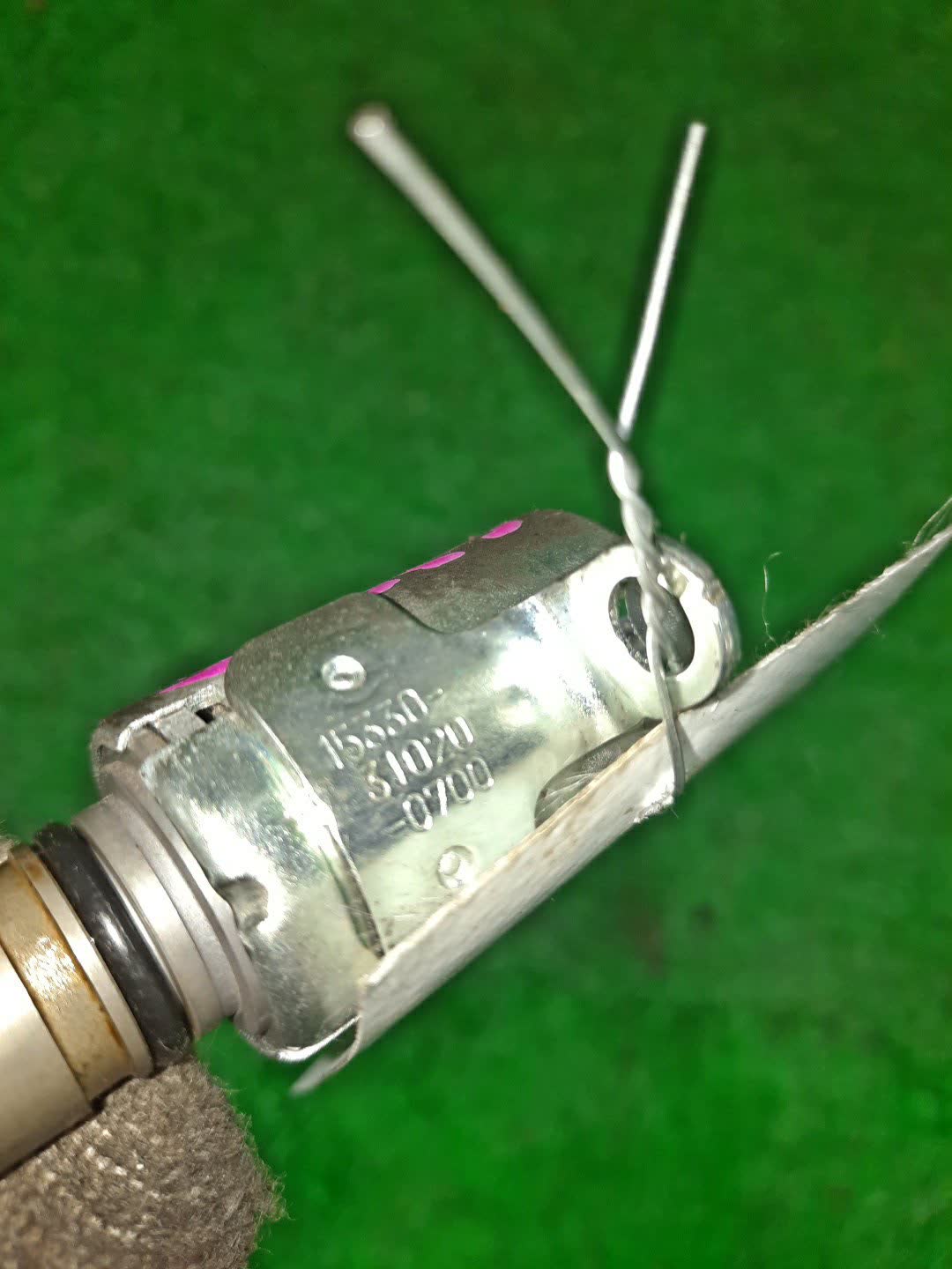 Клапан vvt-i TOYOTA ESTIMA GSR55W 2GR-FE 15330-31020-0700 2 ракурс
