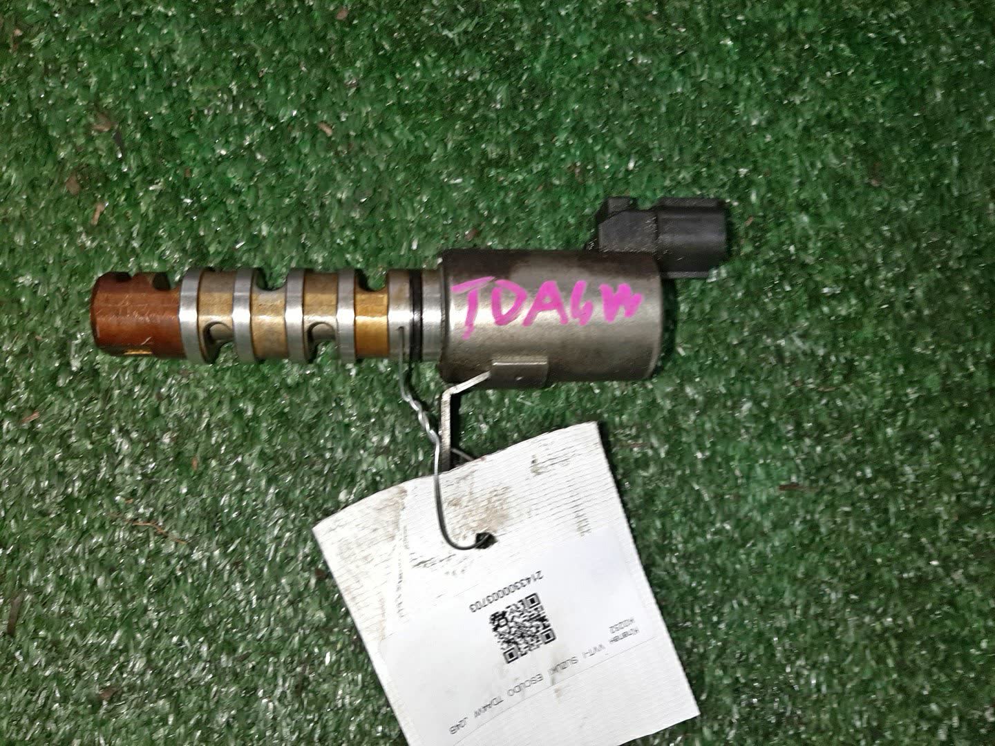 Клапан vvt-i SUZUKI ESCUDO TDA4W J24B 1 ракурс Клапан vvt-i SUZUKI ESCUDO TDA4W J24B 1 ракурс