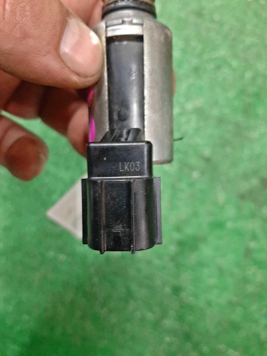 Клапан vvt-i TOYOTA ESTIMA GSR50W 2GR-FE LK03 3 ракурс