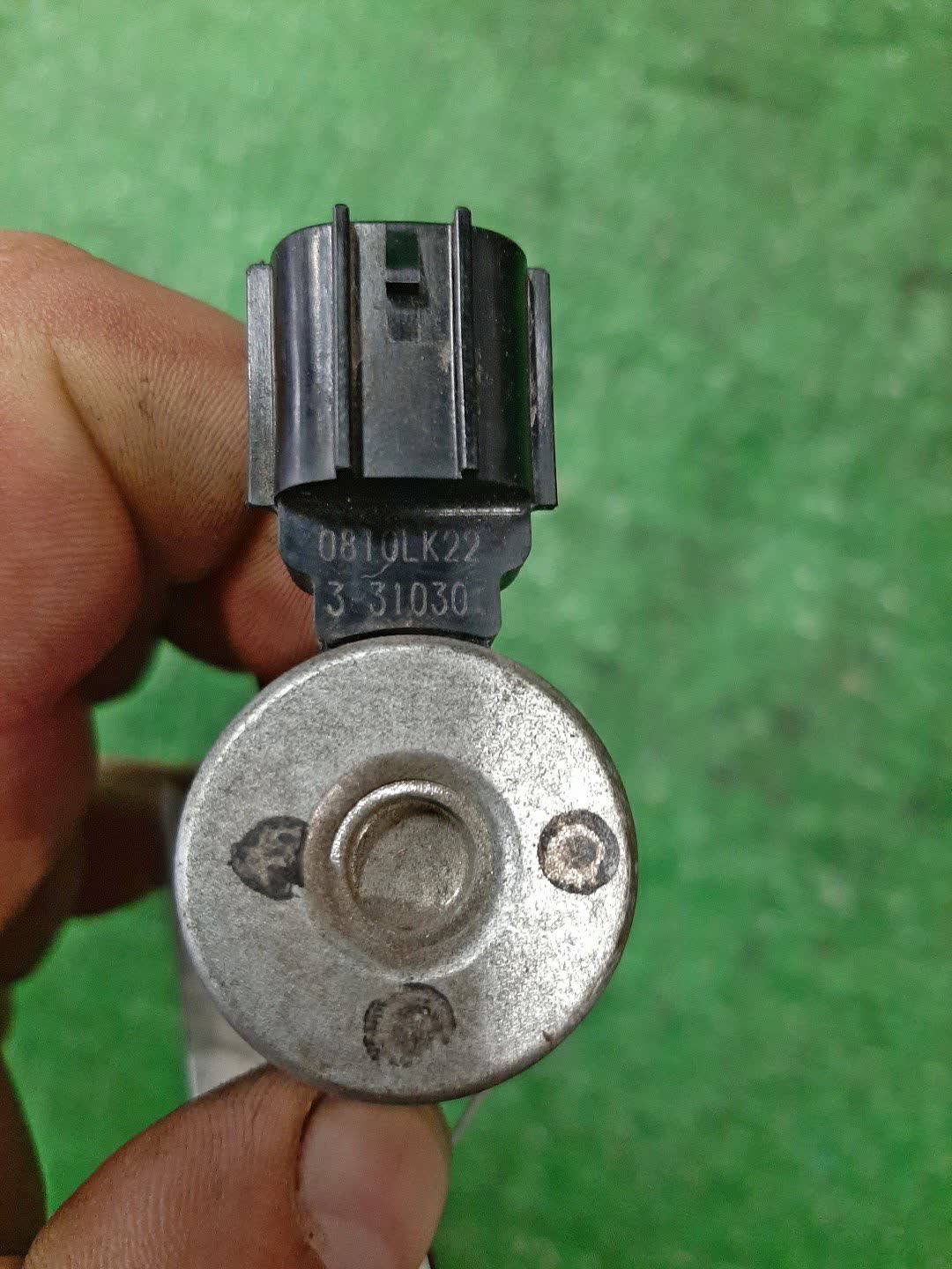 Клапан vvt-i TOYOTA ESTIMA GSR50W 2GR-FE 0810LK022 3 ракурс