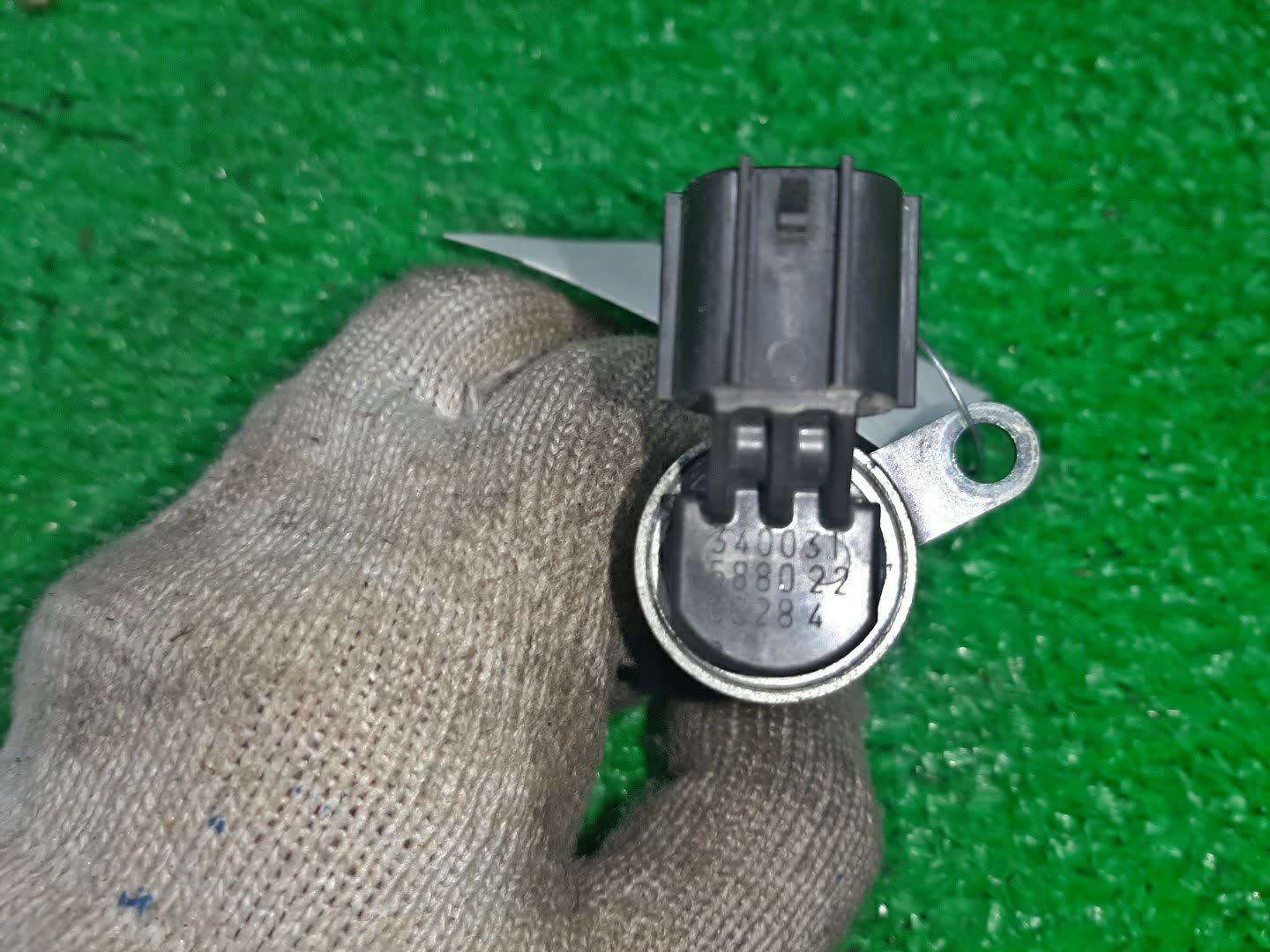 Клапан vvt-i DAIHATSU BOON M700S 1KR-FE 340031-588022 2 ракурс
