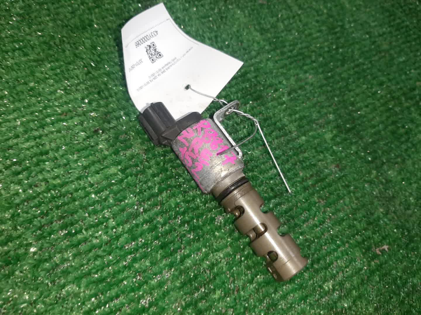 Клапан vvt-i передний TOYOTA AURIS ZRE154H 2ZR-FE 33701-05010 1 ракурс