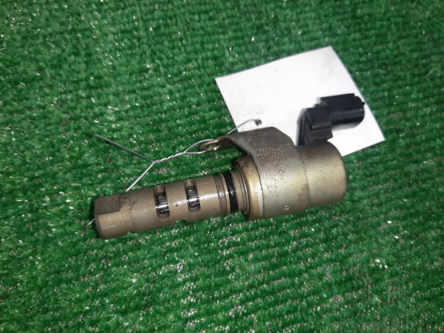 Клапан vvt-i TOYOTA PROGRES JCG10 1JZ-GE 229700-0011 1 ракурс