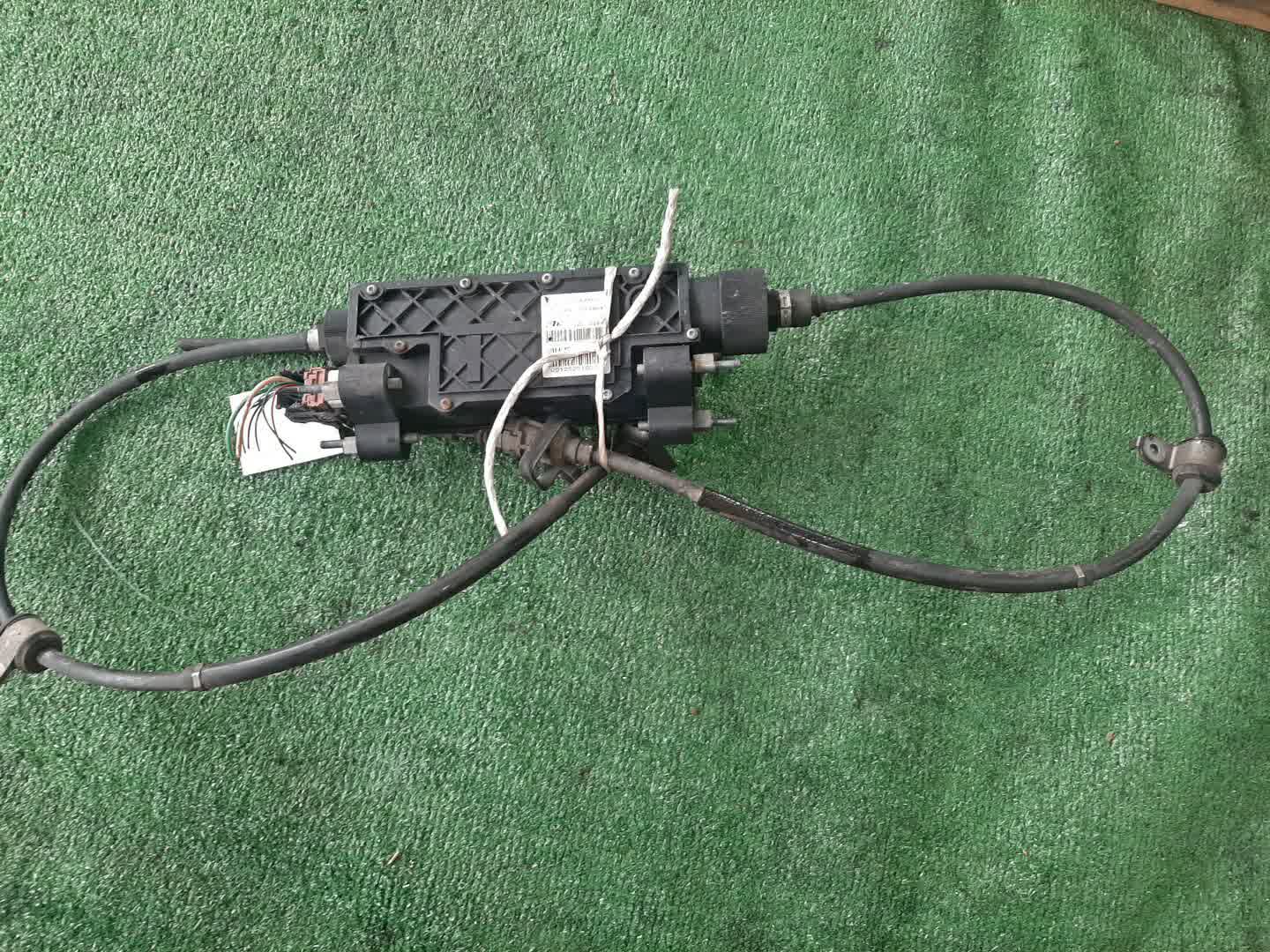 Механизм стояночного тормоза CITROEN C5 RD 9674099780 2 ракурс