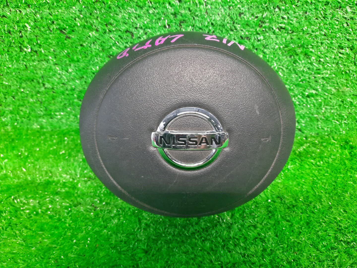 Airbag водительский NISSAN LATIO N17 1 ракурс
