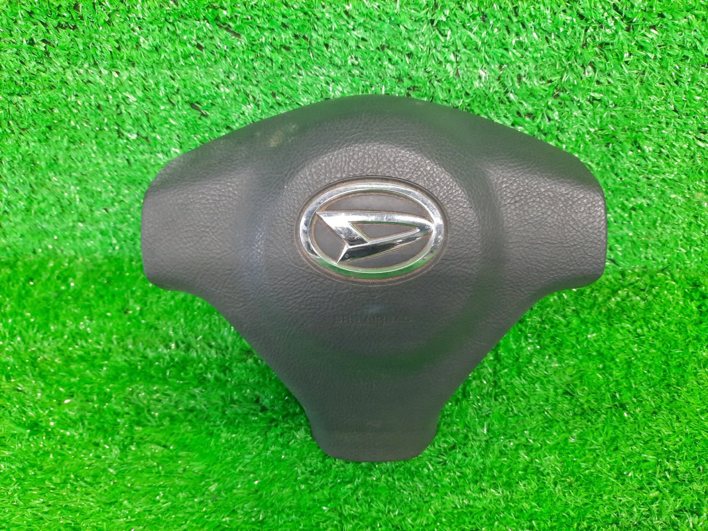 Airbag водительский DAIHATSU BE-GO J210G 1 ракурс