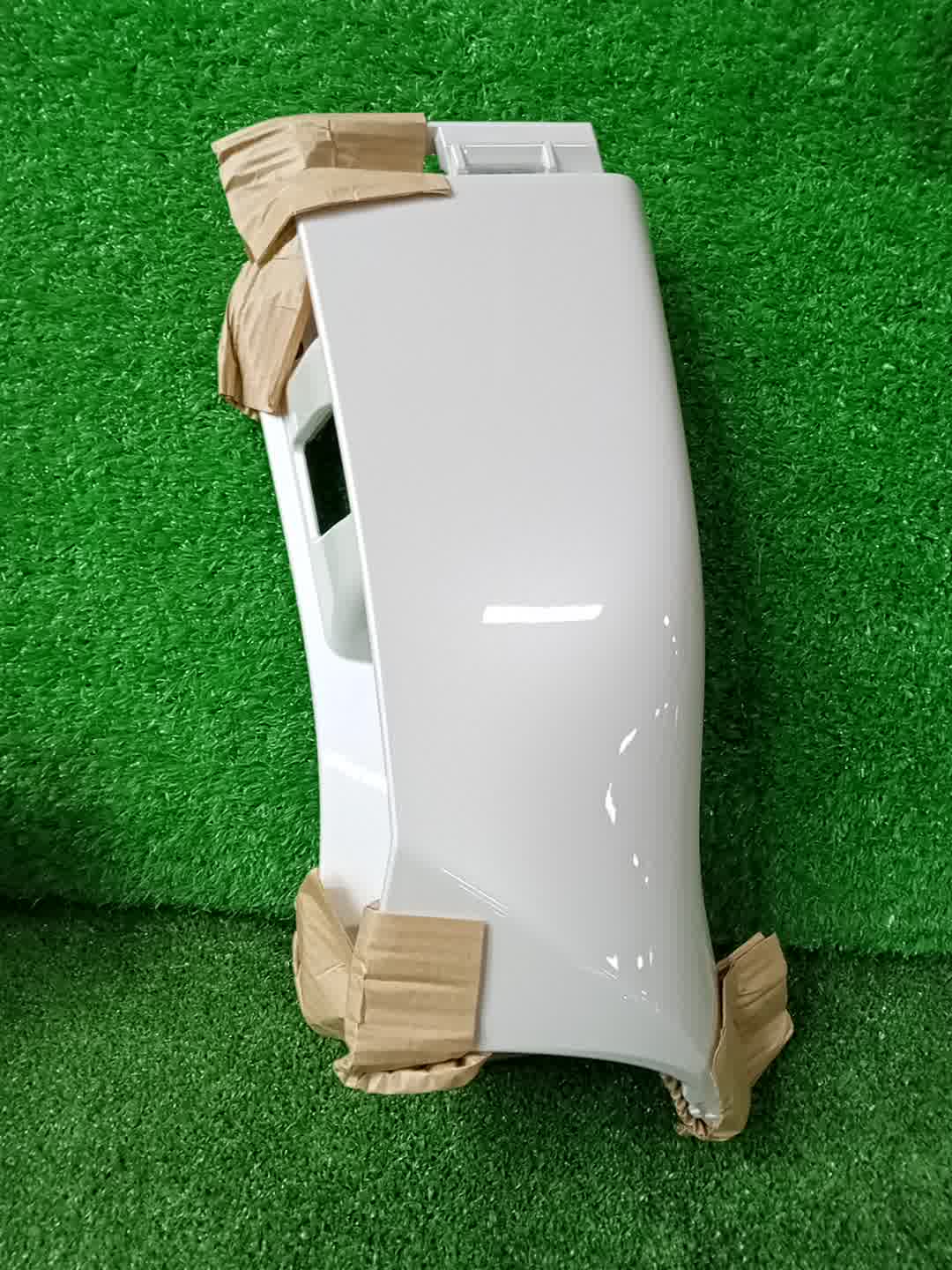 Заглушка бампера левая задняя TOYOTA VOXY MZRA90W 52166-V1010-A0 1 ракурс