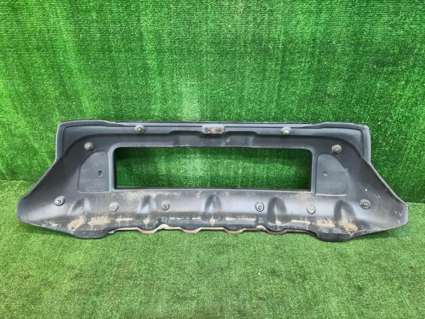 Заглушка бампера передняя HONDA CR-V RD5 08P46-S9A-601 2 ракурс