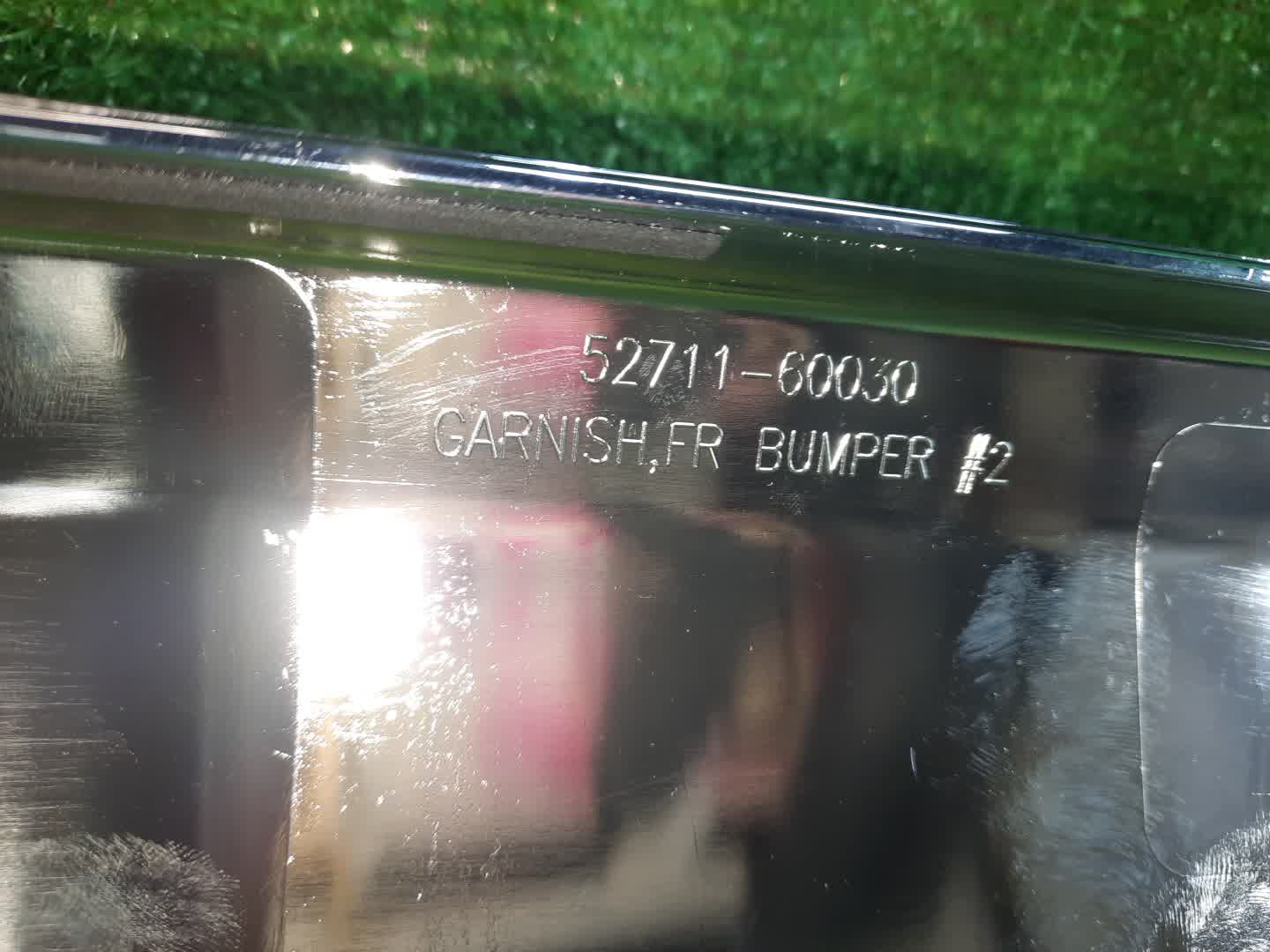 Заглушка бампера передняя TOYOTA LAND CRUISER HZJ76 52711-60030 3 ракурс